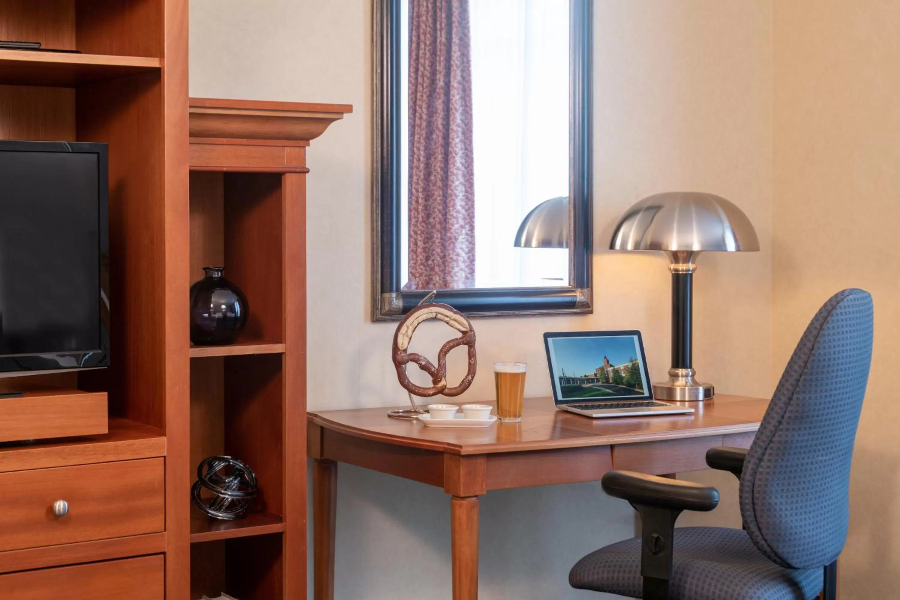 TV and multimedia in Southbridge Hotel and Conference Center