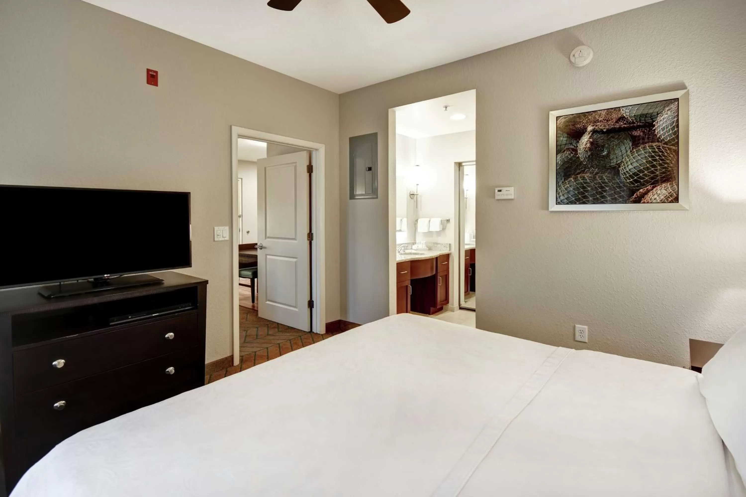 Bedroom, Bed in Homewood Suites by Hilton Tampa-Port Richey
