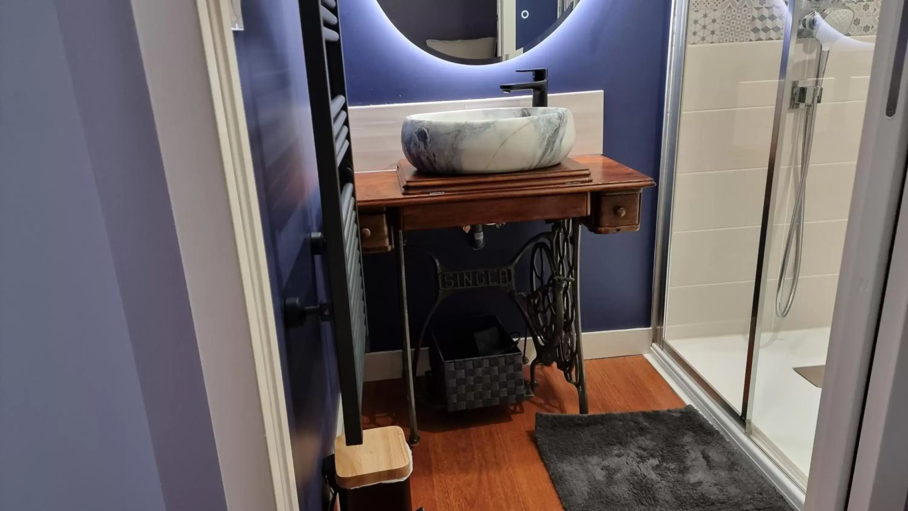 Superior Queen Room in Le Manoir de Menglieu Superior Queen Room in Le Manoir de Menglieu