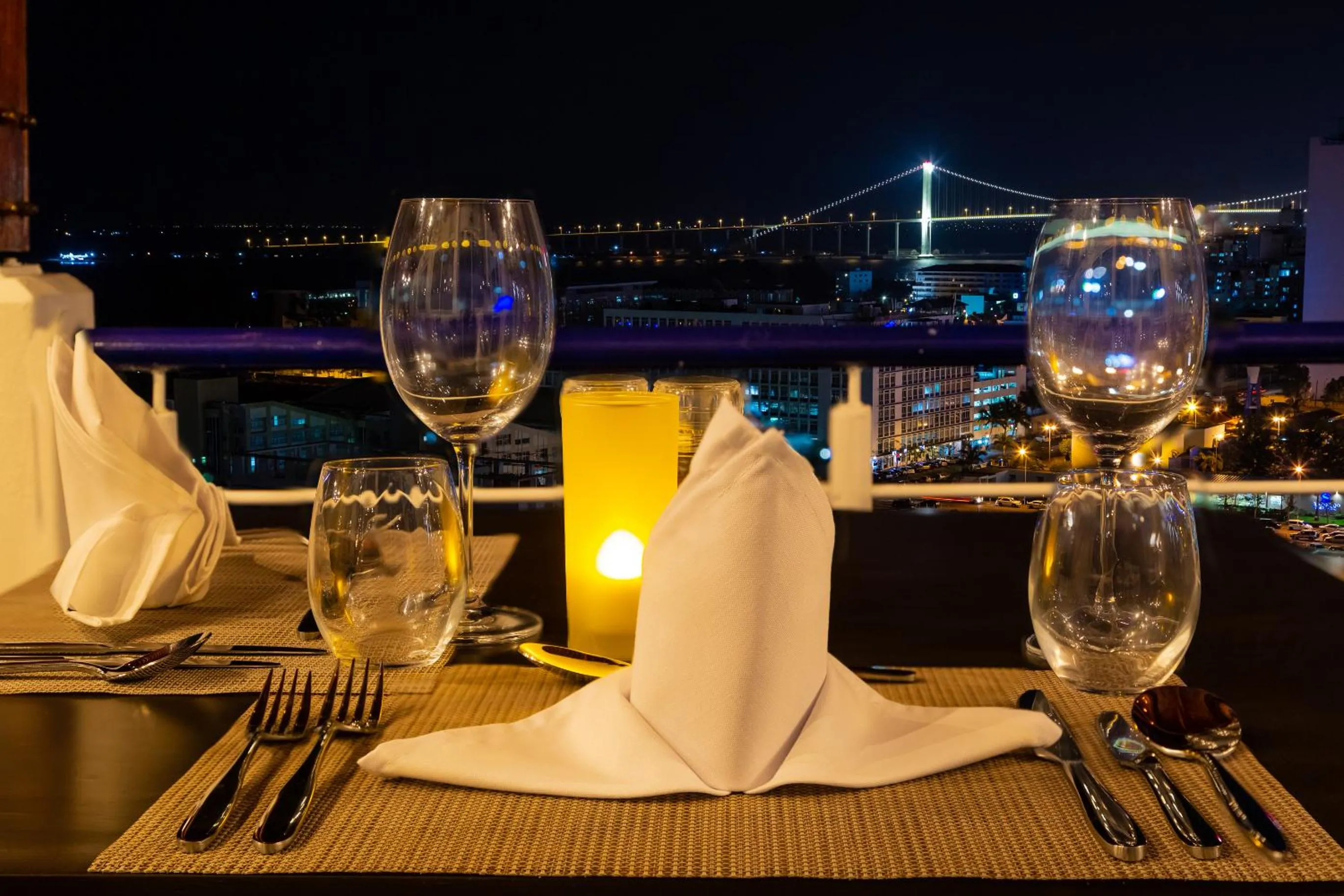 Restaurant/places to eat in Hotel Cardoso