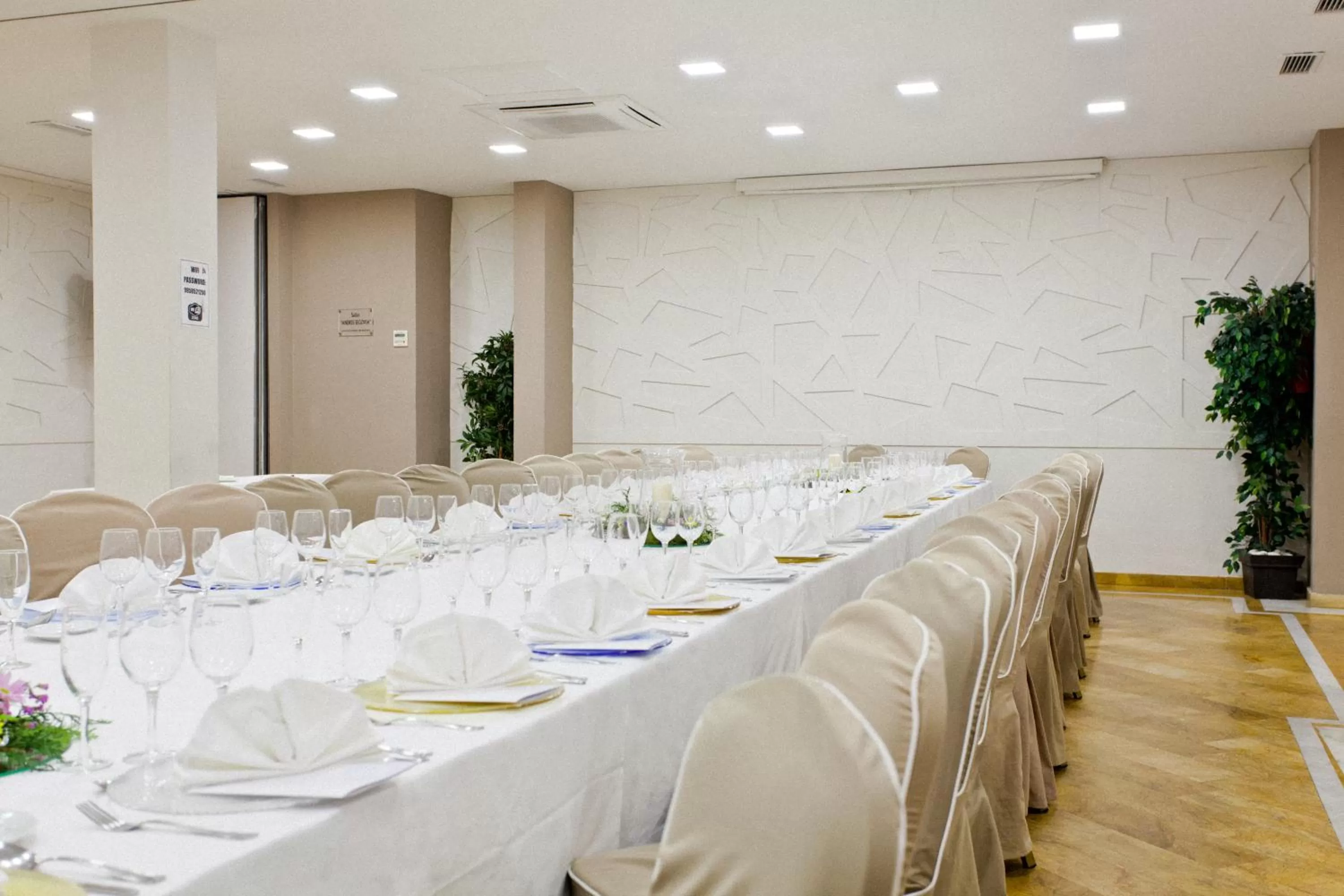 Business facilities in Porcel Sabica