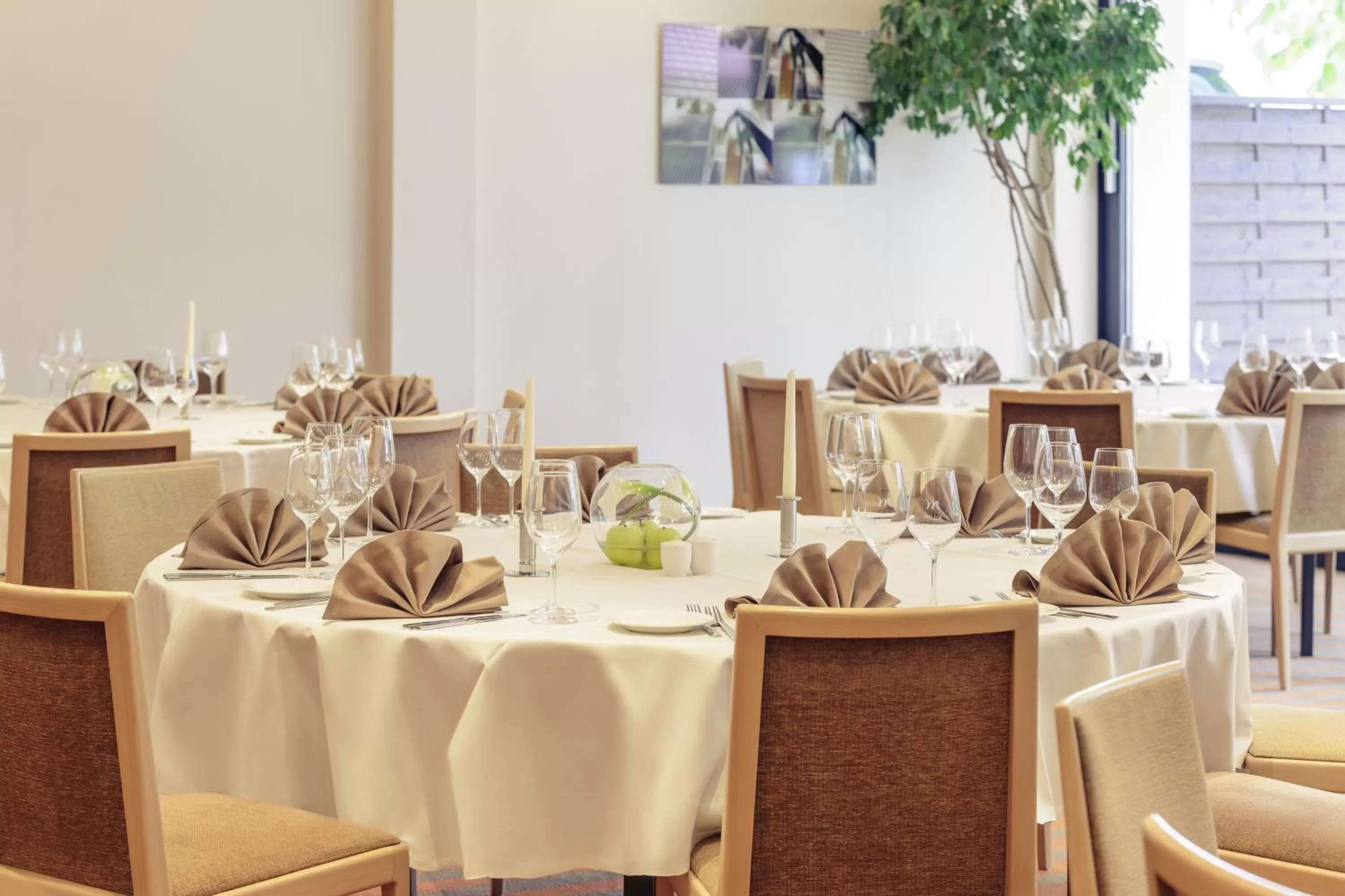 Restaurant/places to eat in Mercure Hotel Frankfurt Eschborn Ost