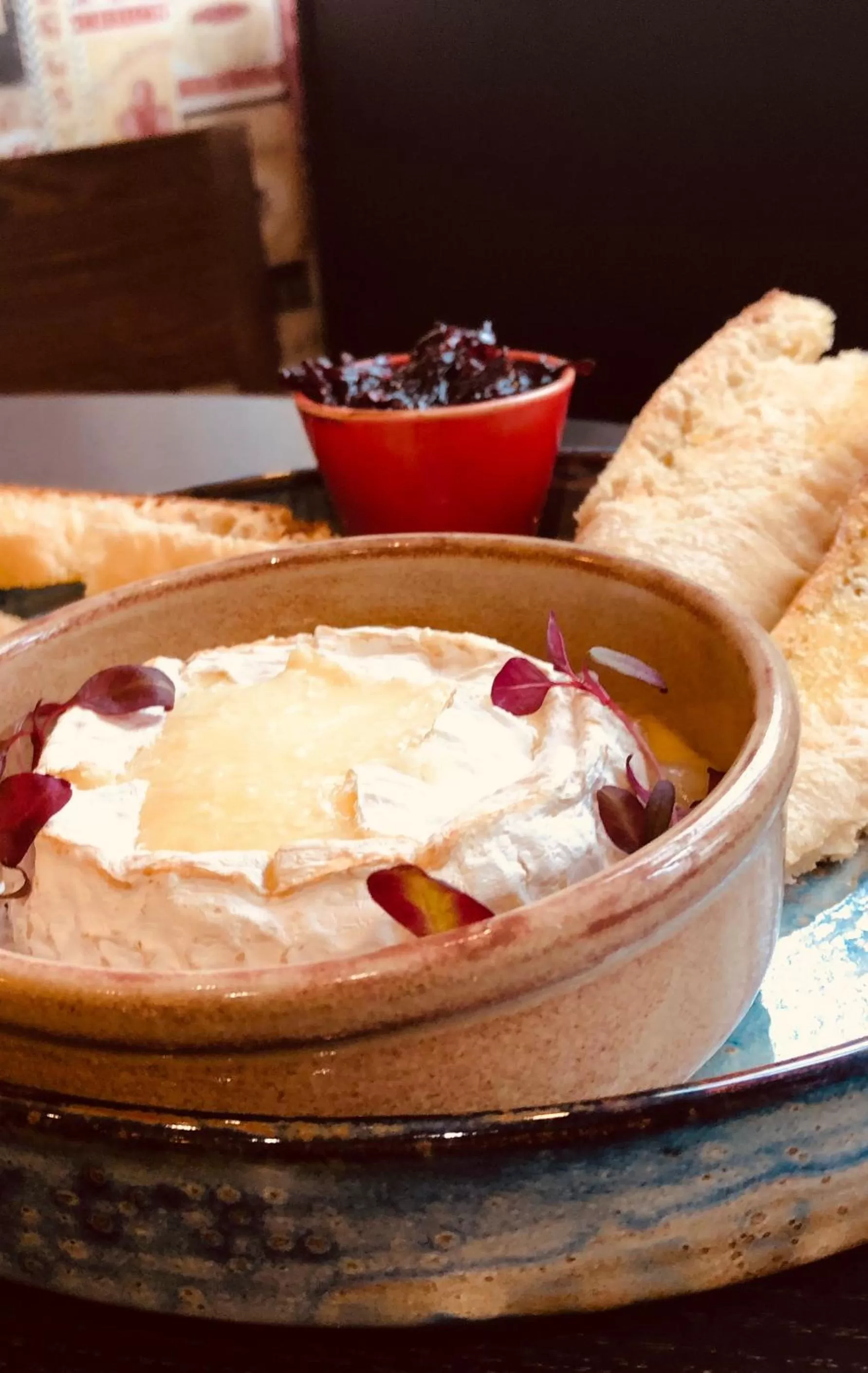 Restaurant/places to eat in Smiths Hotel