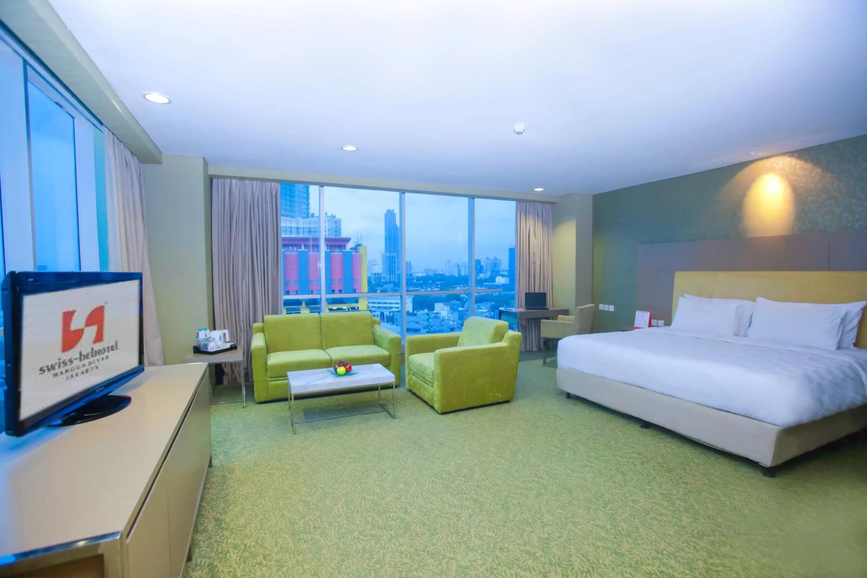 Photo of the whole room in Swiss-Belhotel Mangga Besar