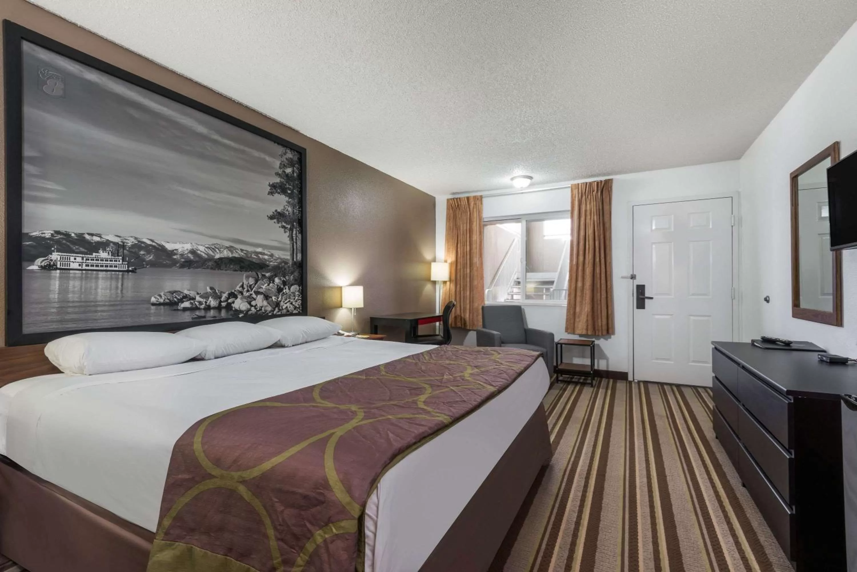 Photo of the whole room, Bed in Super 8 by Wyndham Fernley