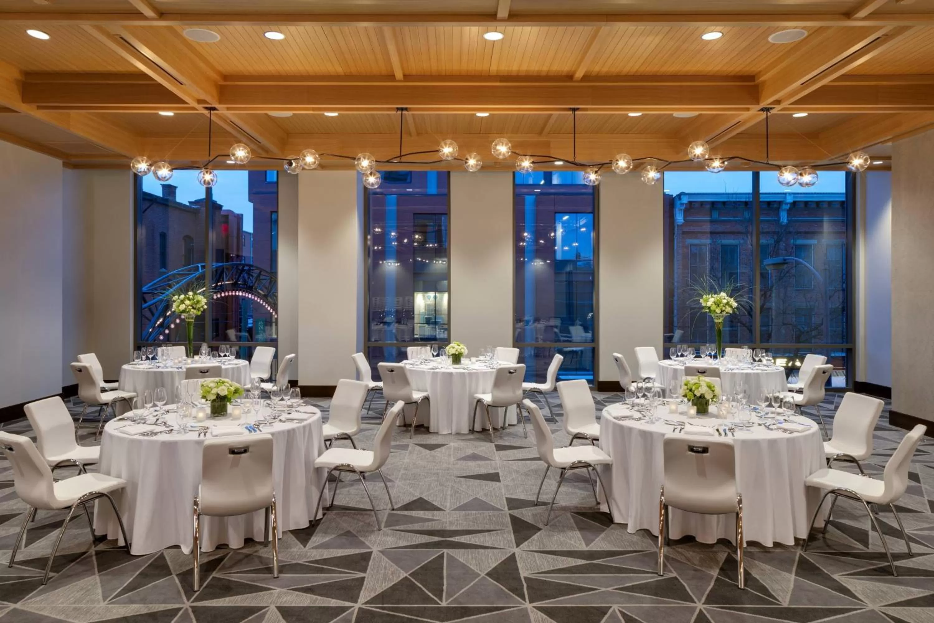 Meeting/conference room in Le Meridien Columbus, The Joseph