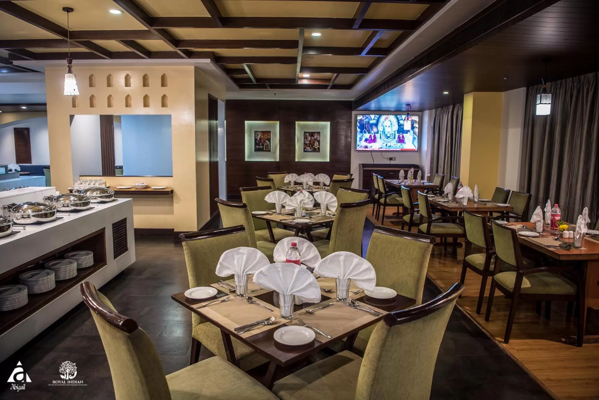 Restaurant/places to eat in Hotel Abigail Goradia's