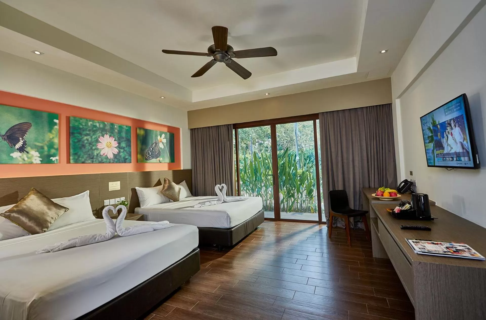 Bed in D'Resort @ Downtown East