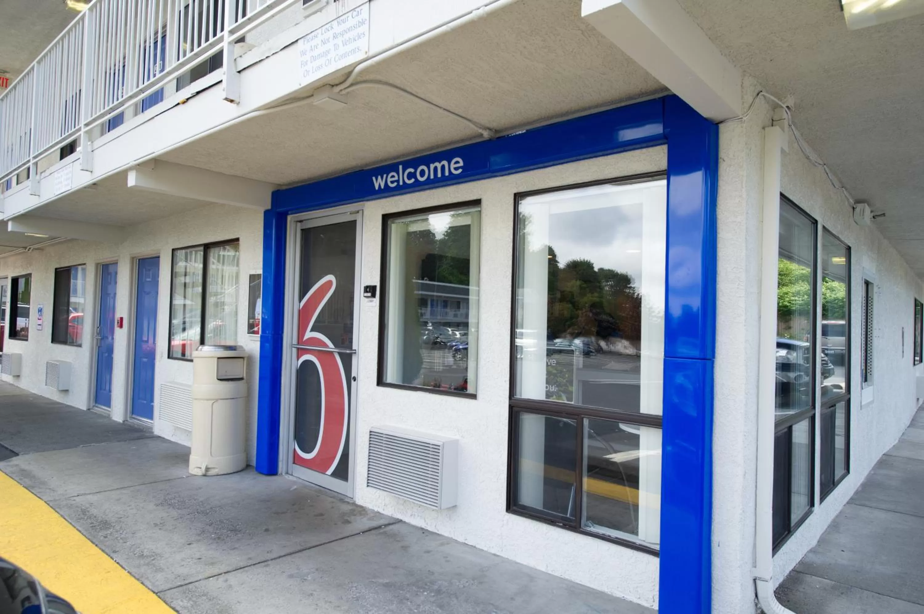 Facade/entrance in Motel 6-Seattle, WA - Airport