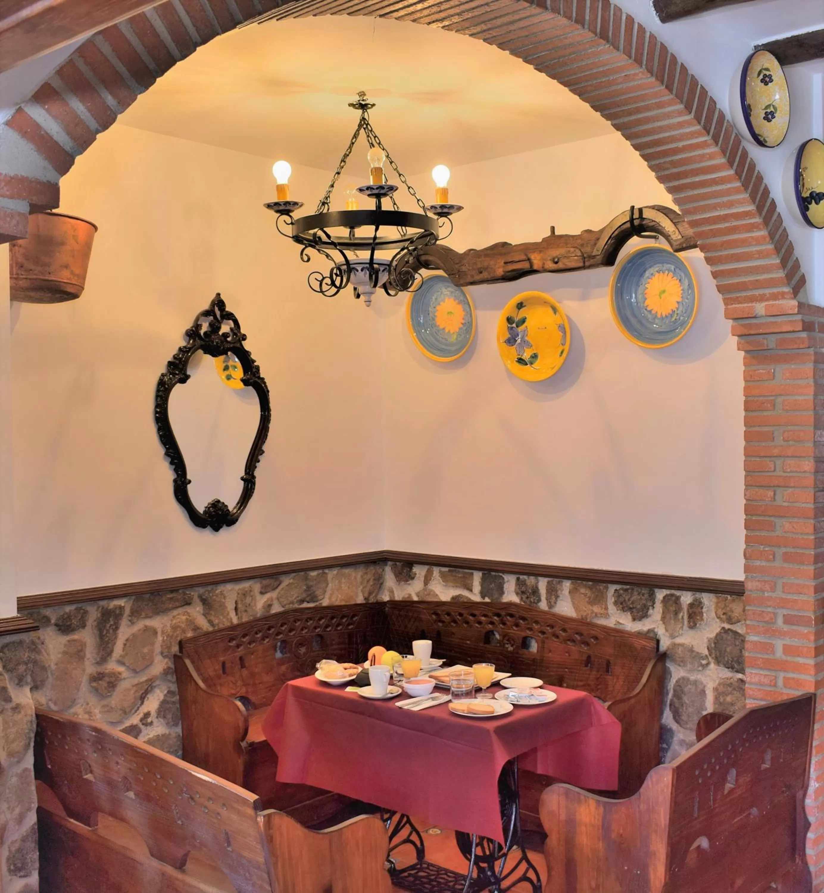 Restaurant/places to eat in POSADA EL ARRIERO