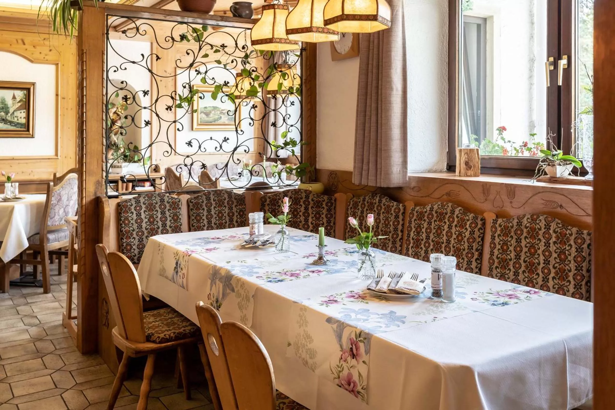 Restaurant/Places to Eat in Hotel-Gasthof Zum Dragoner