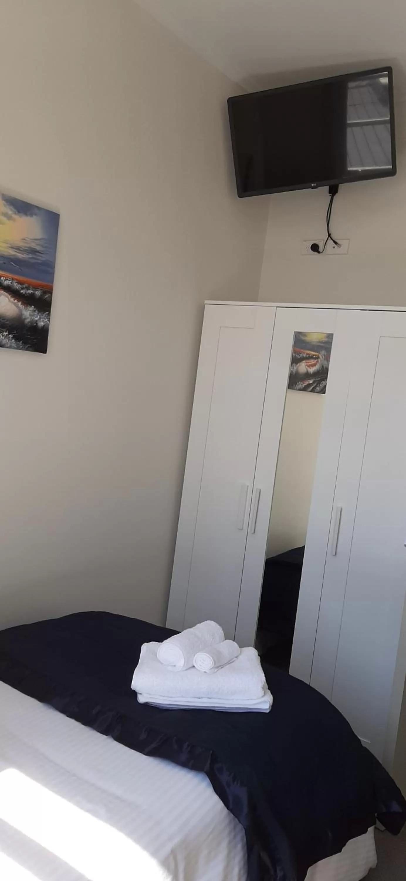 TV/Entertainment Center in The Prospect of Howick Accommodation