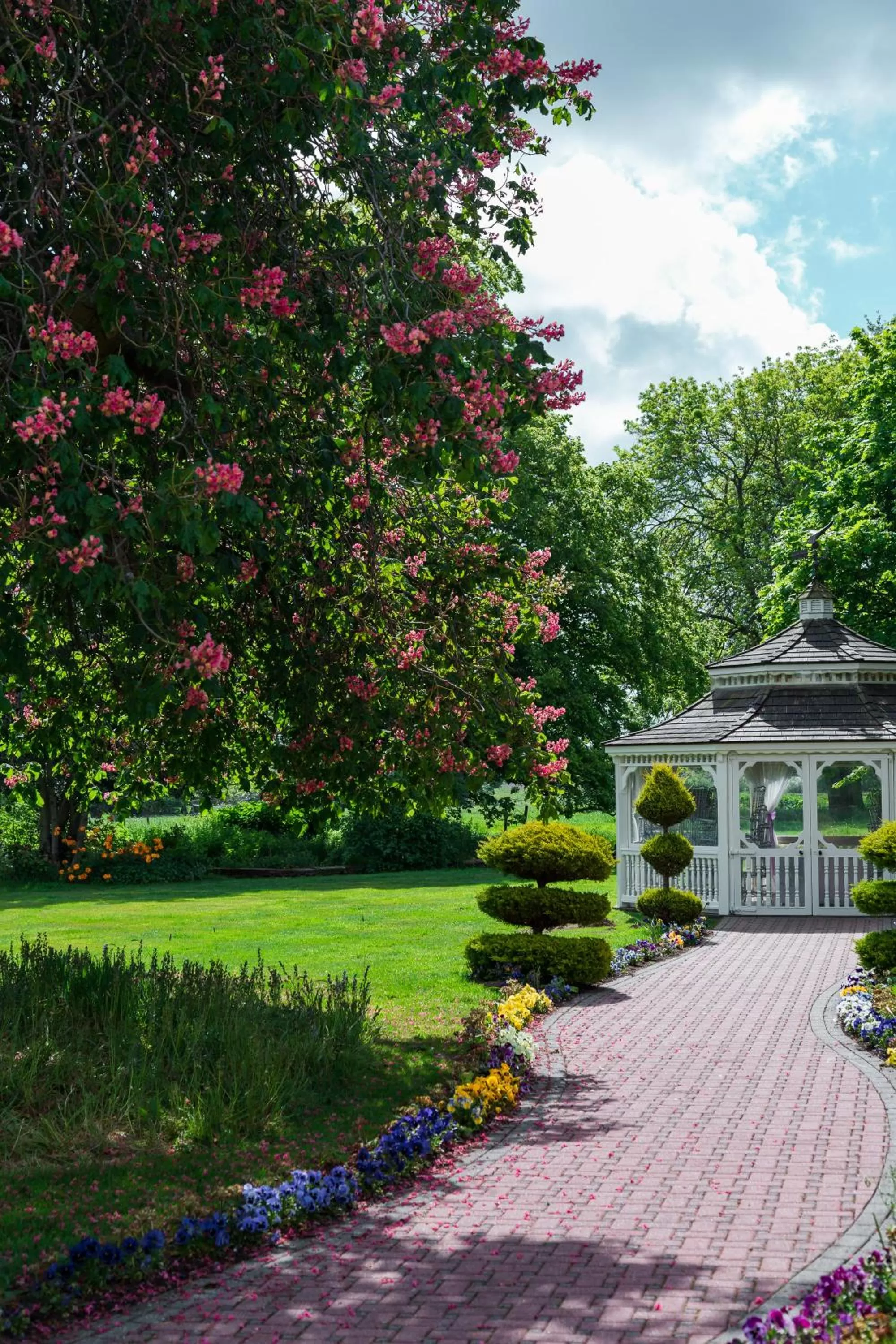 Garden in Thornton Hall Hotel & Spa