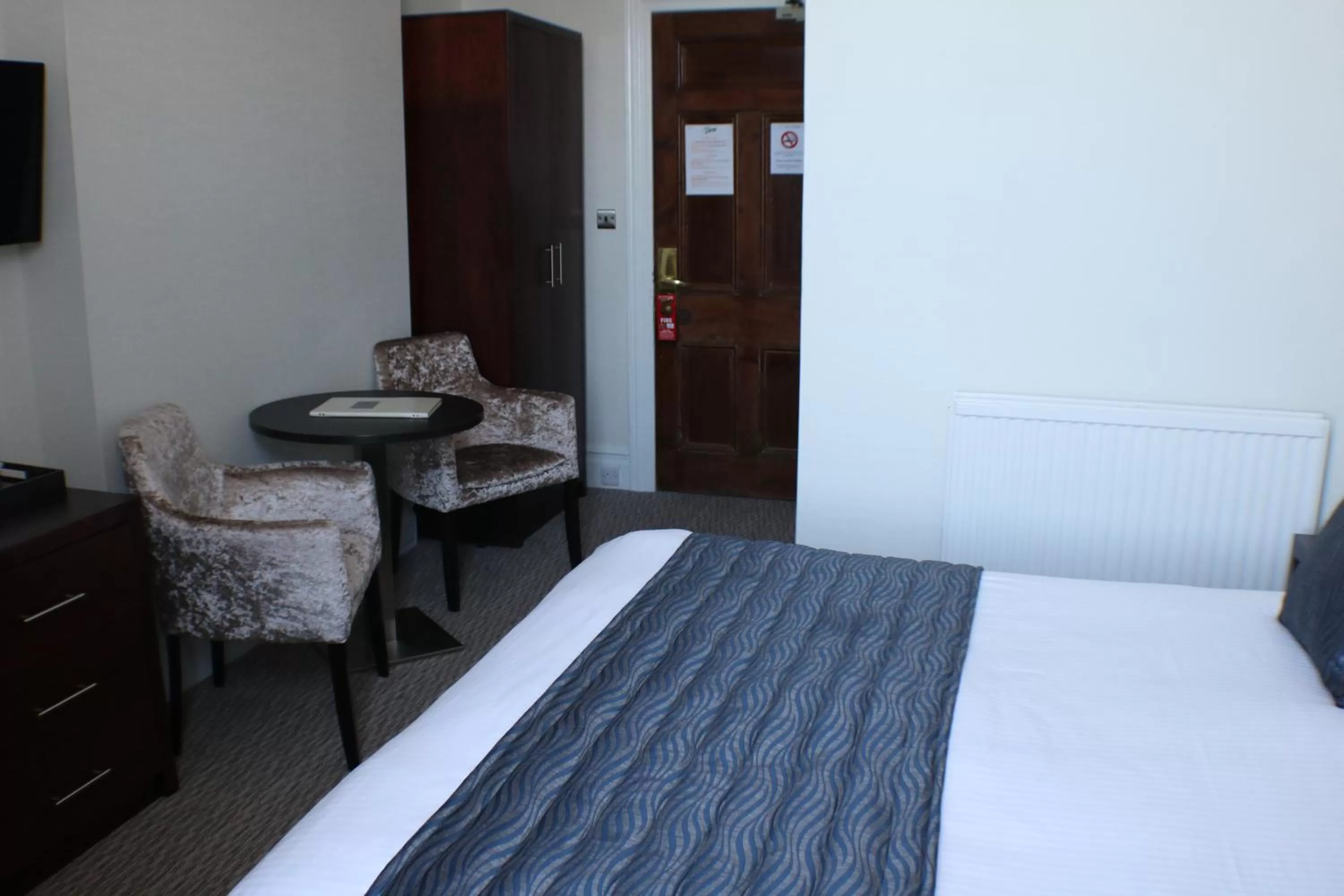 Bedroom in Hotel Victoria