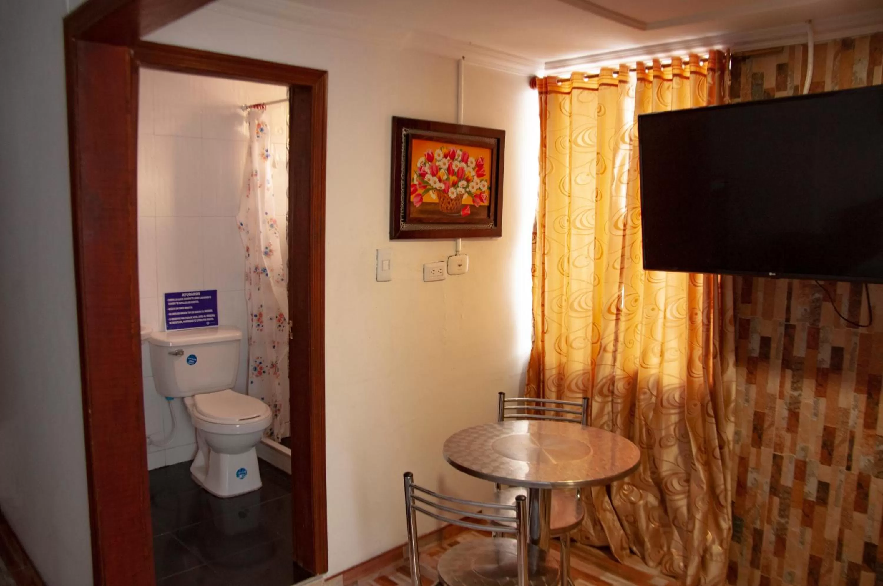 TV/Entertainment Center in La Gran Fortaleza B&B