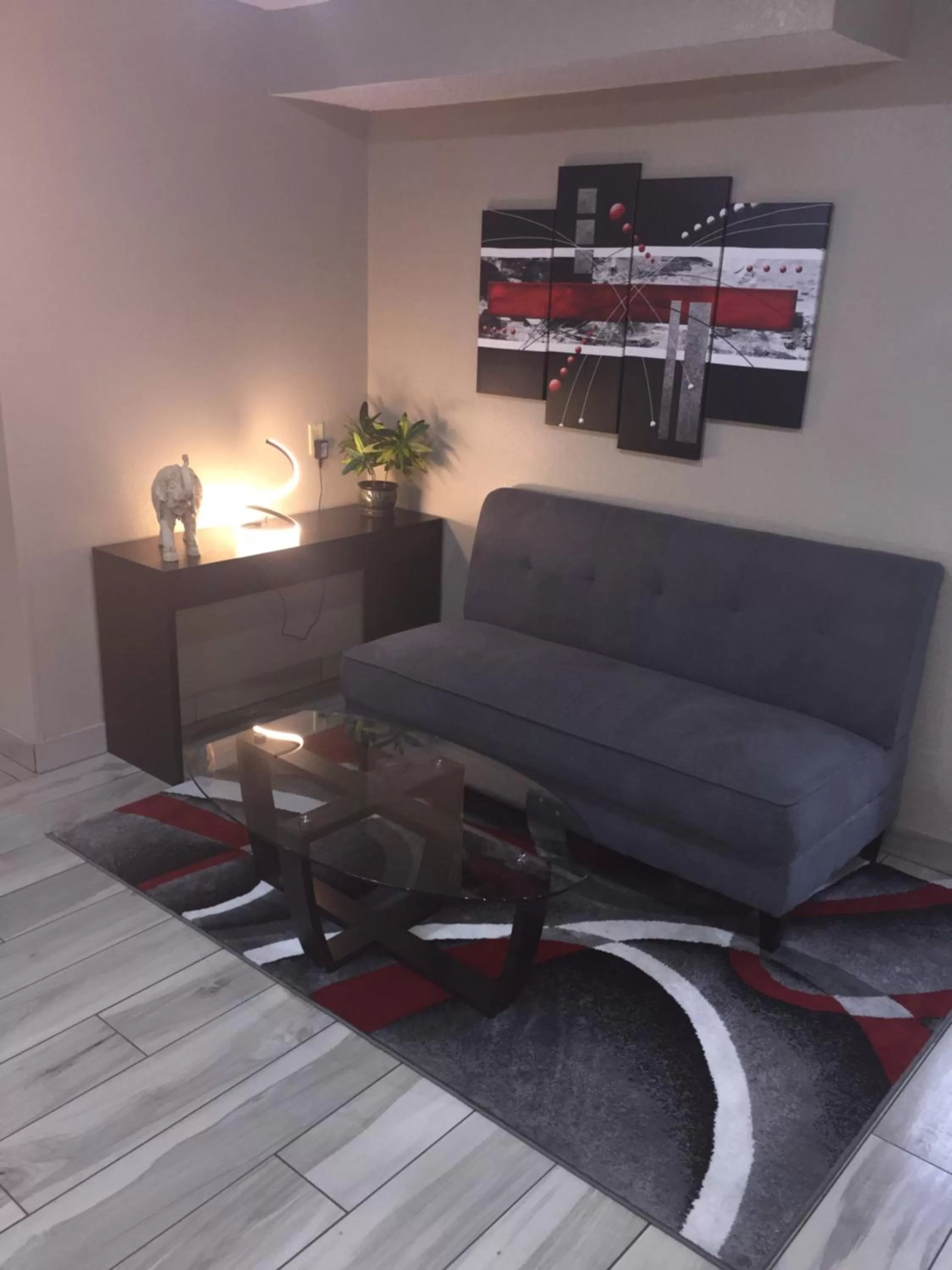 Super 8 by Wyndham Mayfield