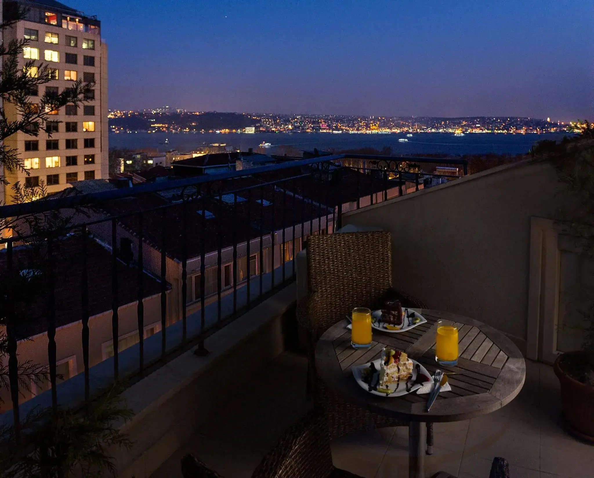 Penthouse Sea View Deluxe Suite in Turkuaz Suites Bosphorus Penthouse Sea View Deluxe Suite in Turkuaz Suites Bosphorus