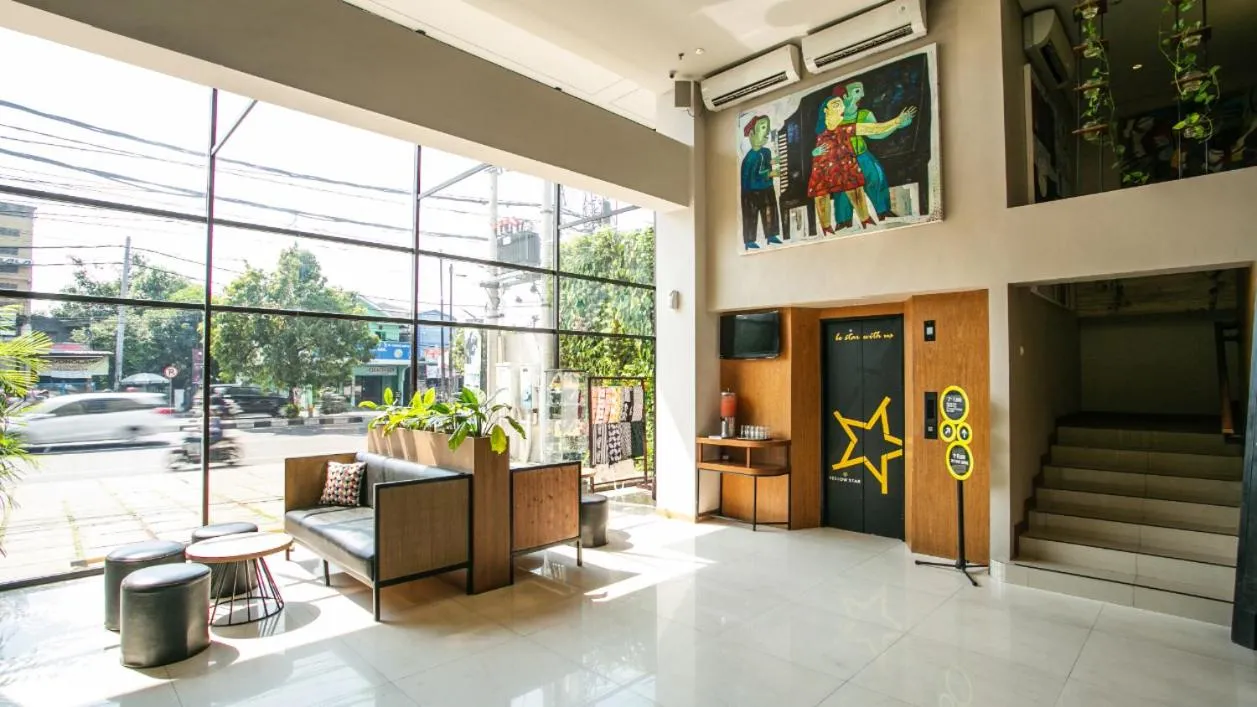 Lobby or reception in Yellow Star Ambarukmo Hotel