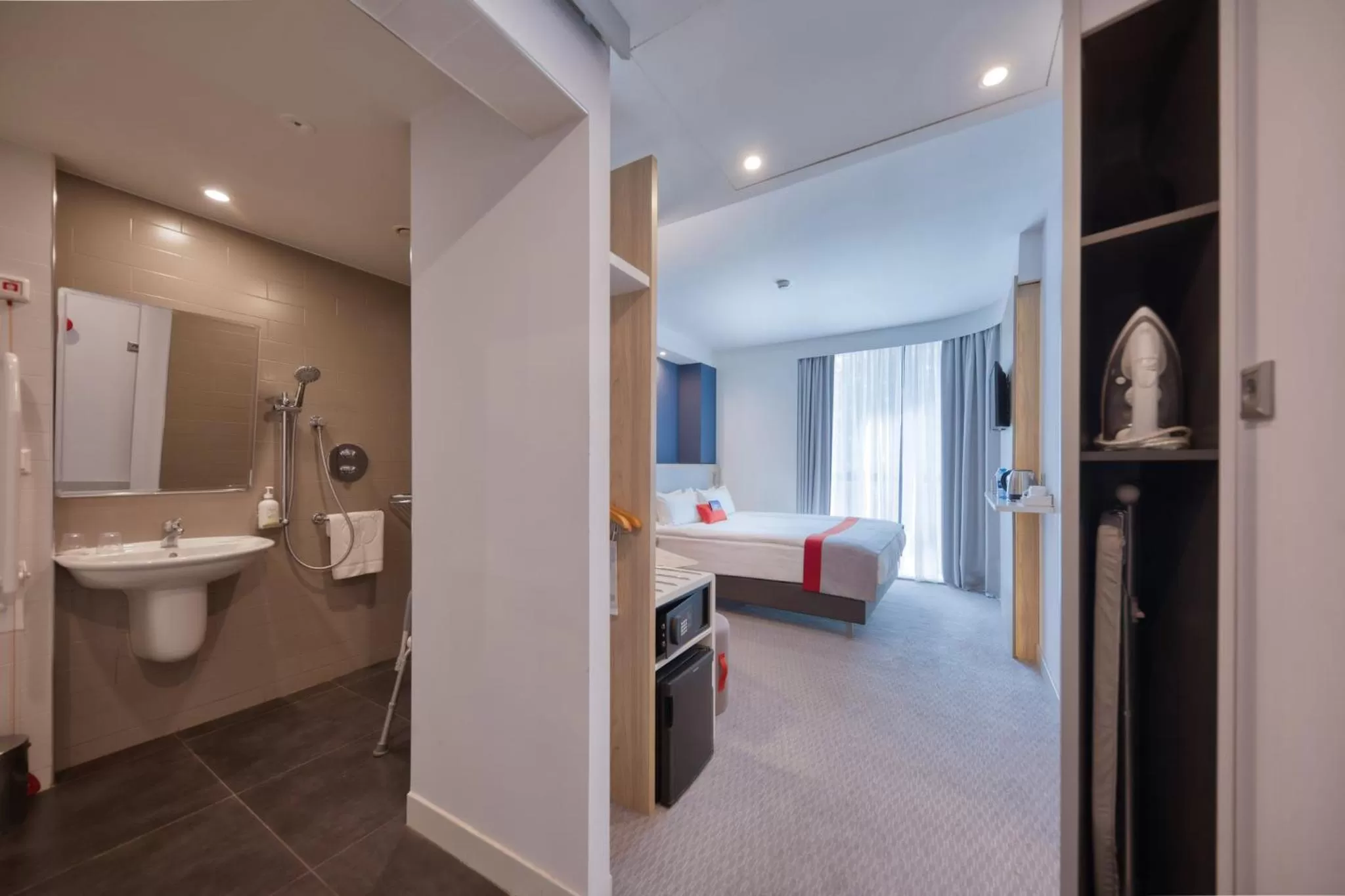 Photo of the whole room in Holiday Inn Express - Yerevan by IHG