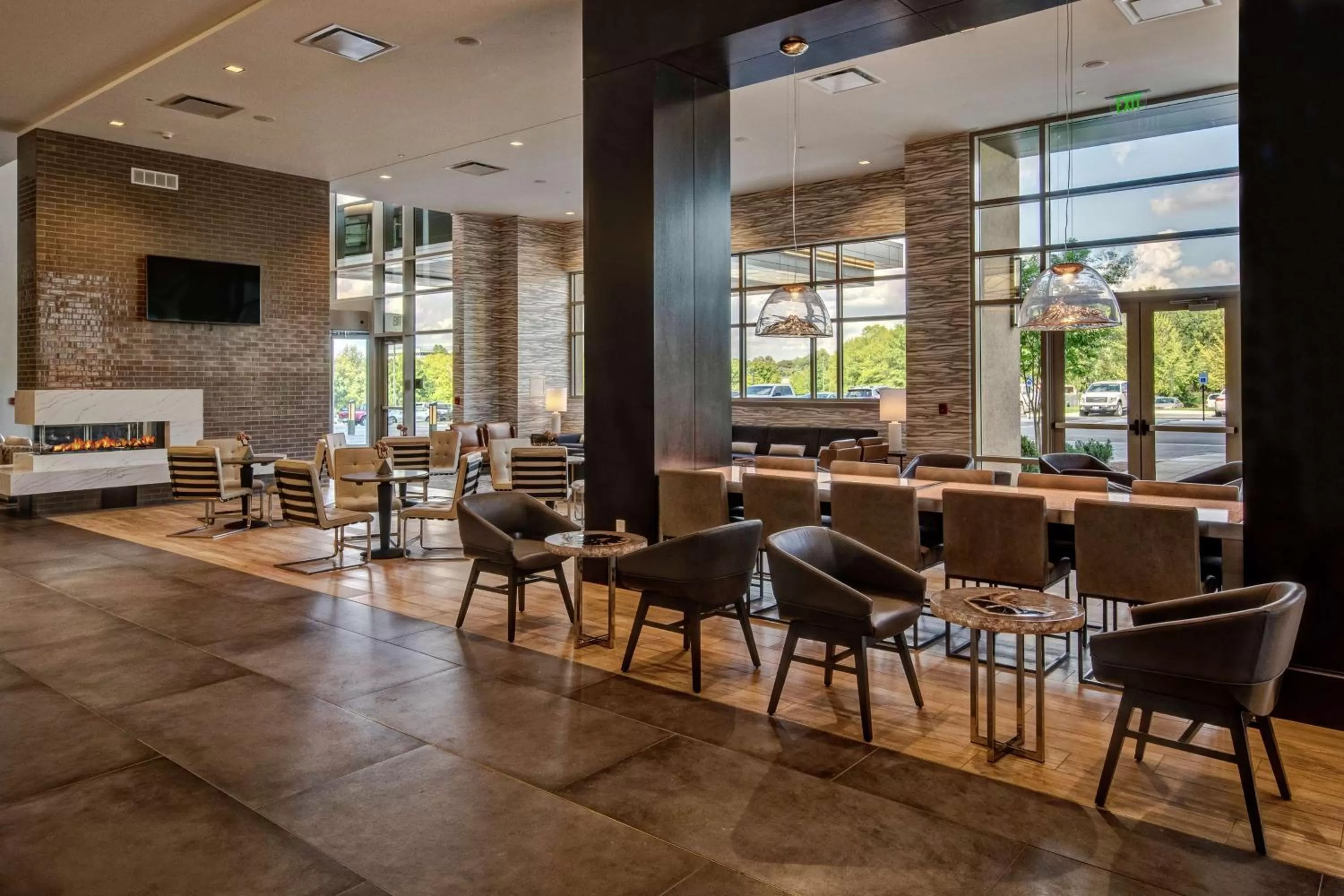 Lounge or bar in Hilton Franklin Cool Springs