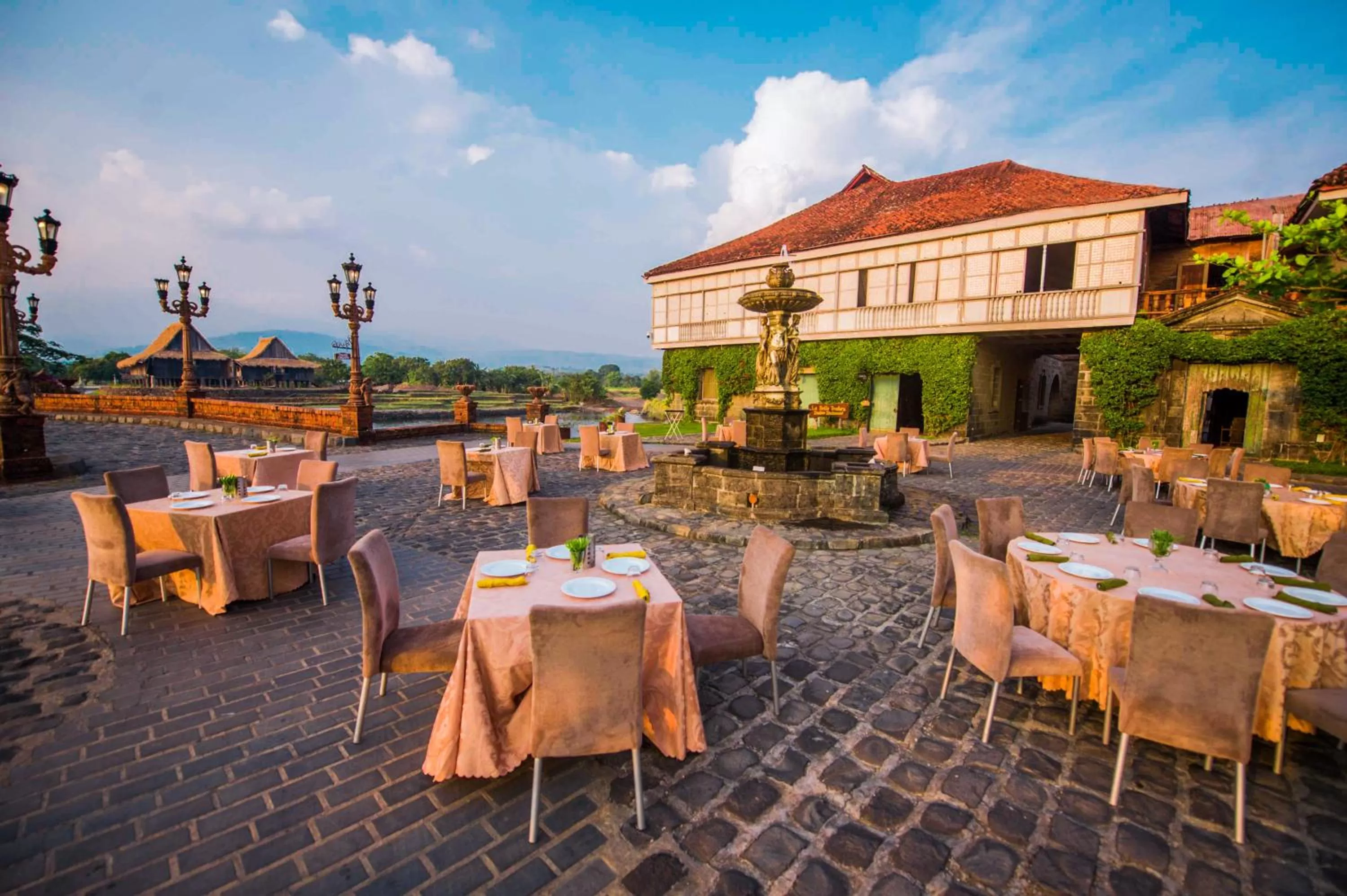 Restaurant/Places to Eat in Las Casas Filipinas de Acuzar