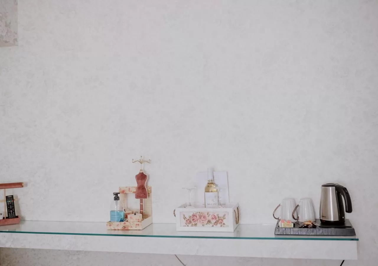 Coffee/tea facilities in ROH Suites