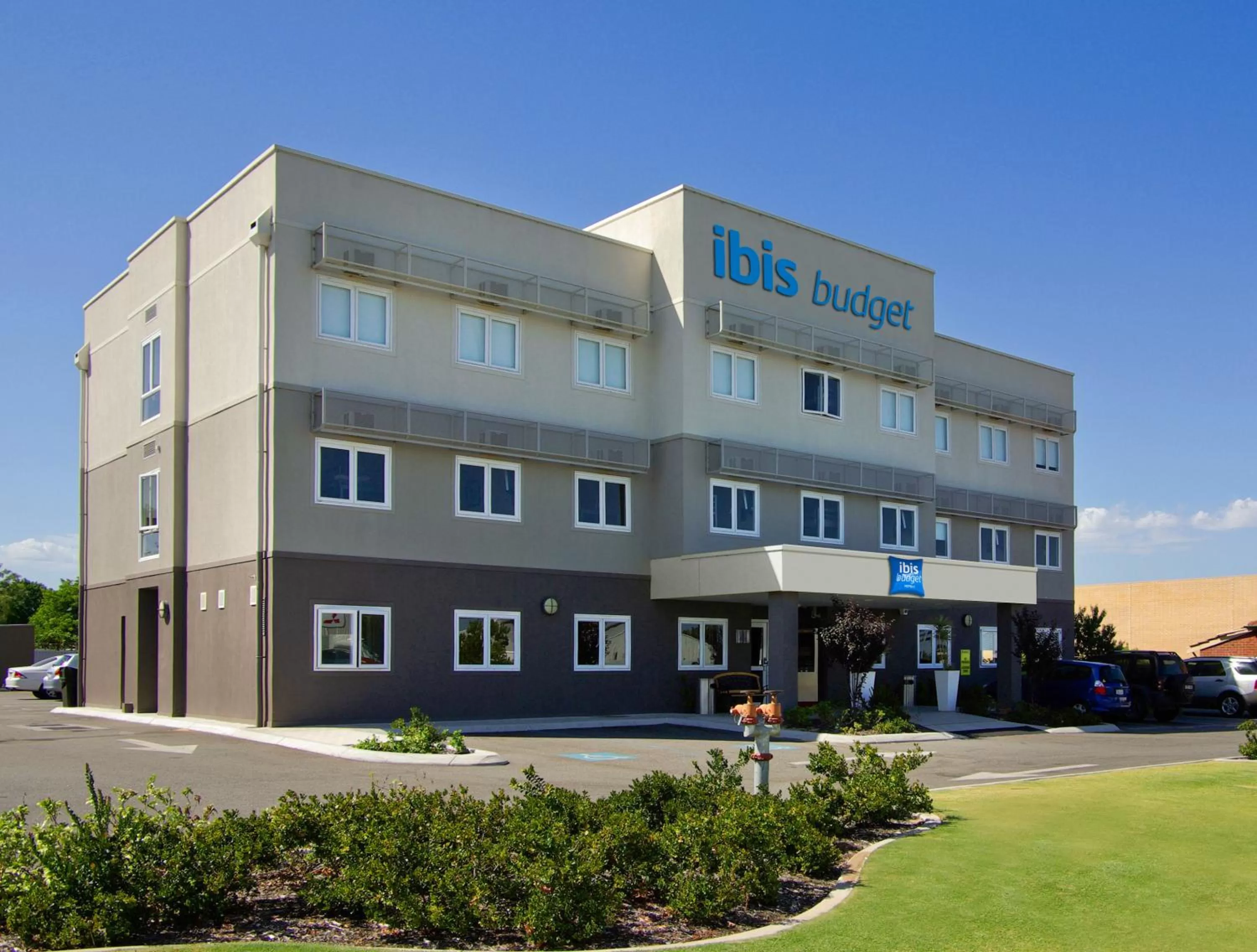 Property building in ibis Budget Perth Airport