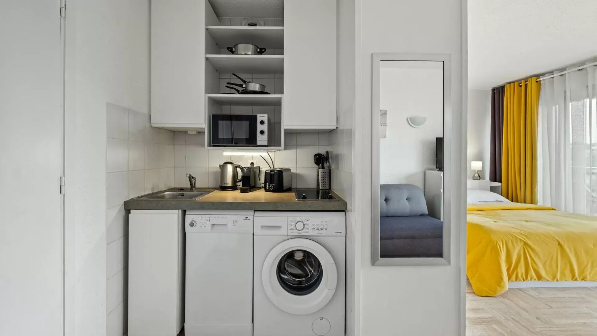 Family Studio with Mountain View in Cannes Marina Appart Hotel Mandelieu Family Studio with Mountain View in Cannes Marina Appart Hotel Mandelieu