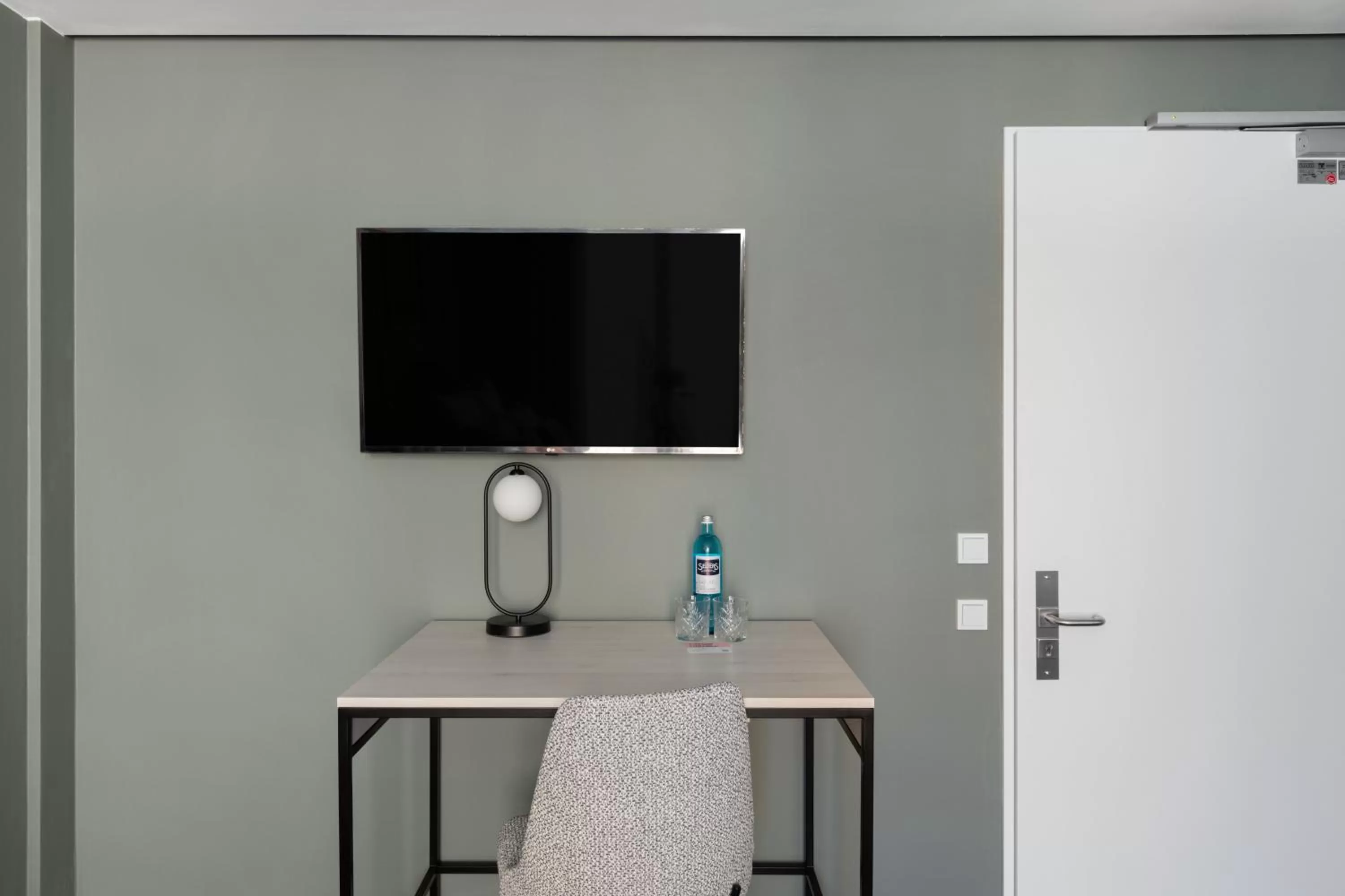 TV and multimedia in Numa Berlin Boxer