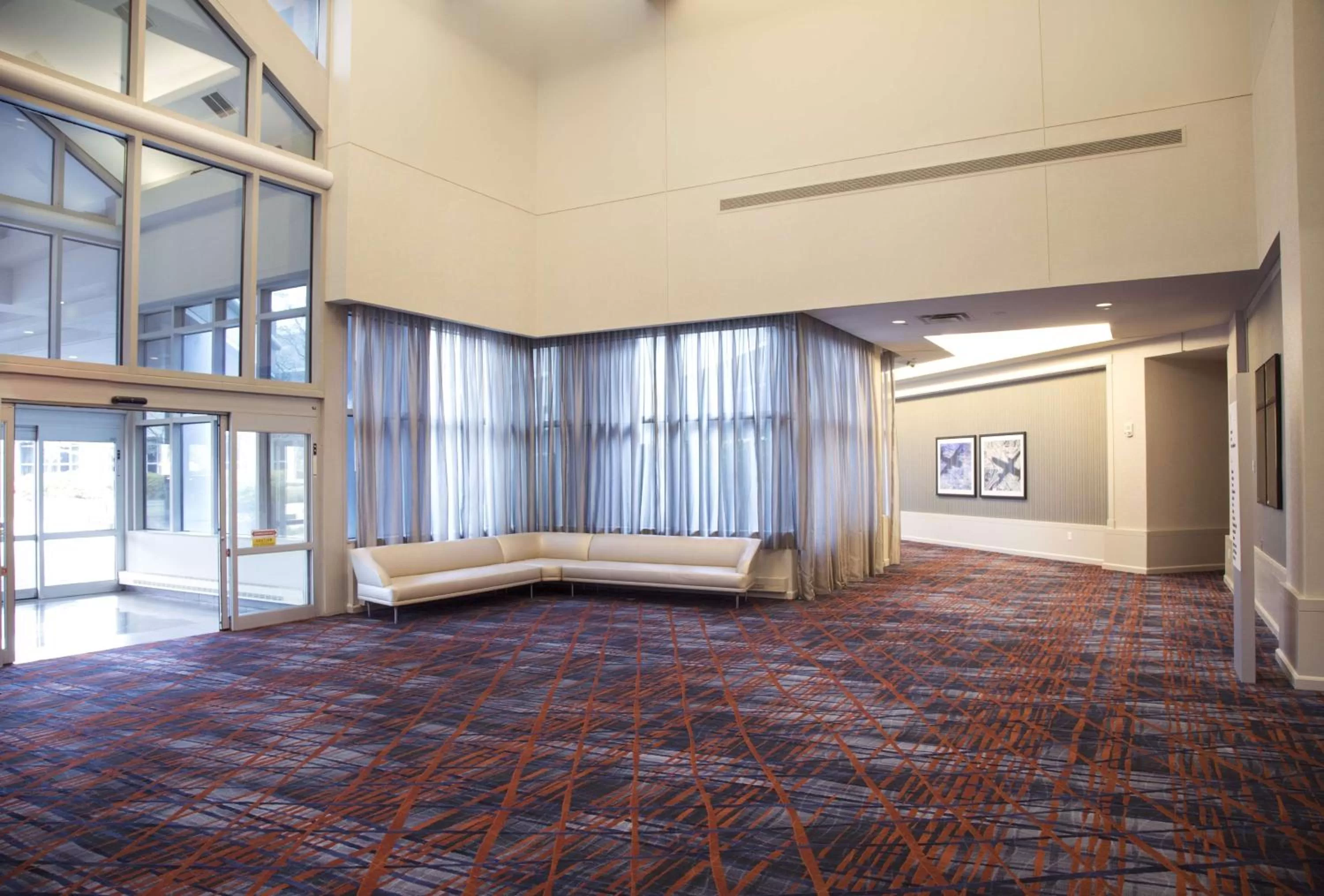 Meeting/conference room, Bed in Hilton Atlanta Airport