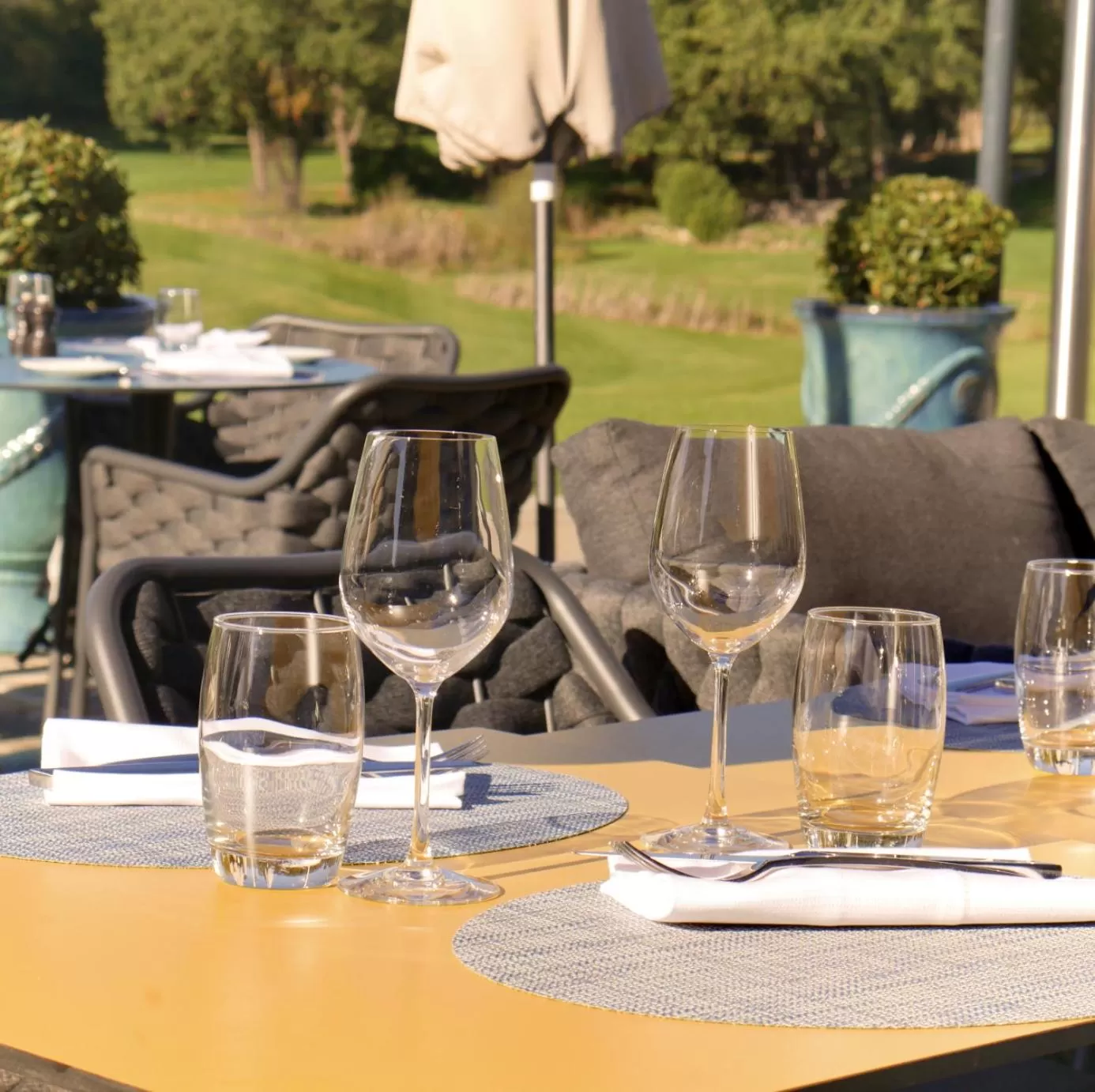 Restaurant/places to eat in Hôtel Golf & Spa Château de la Bégude The Originals Collection