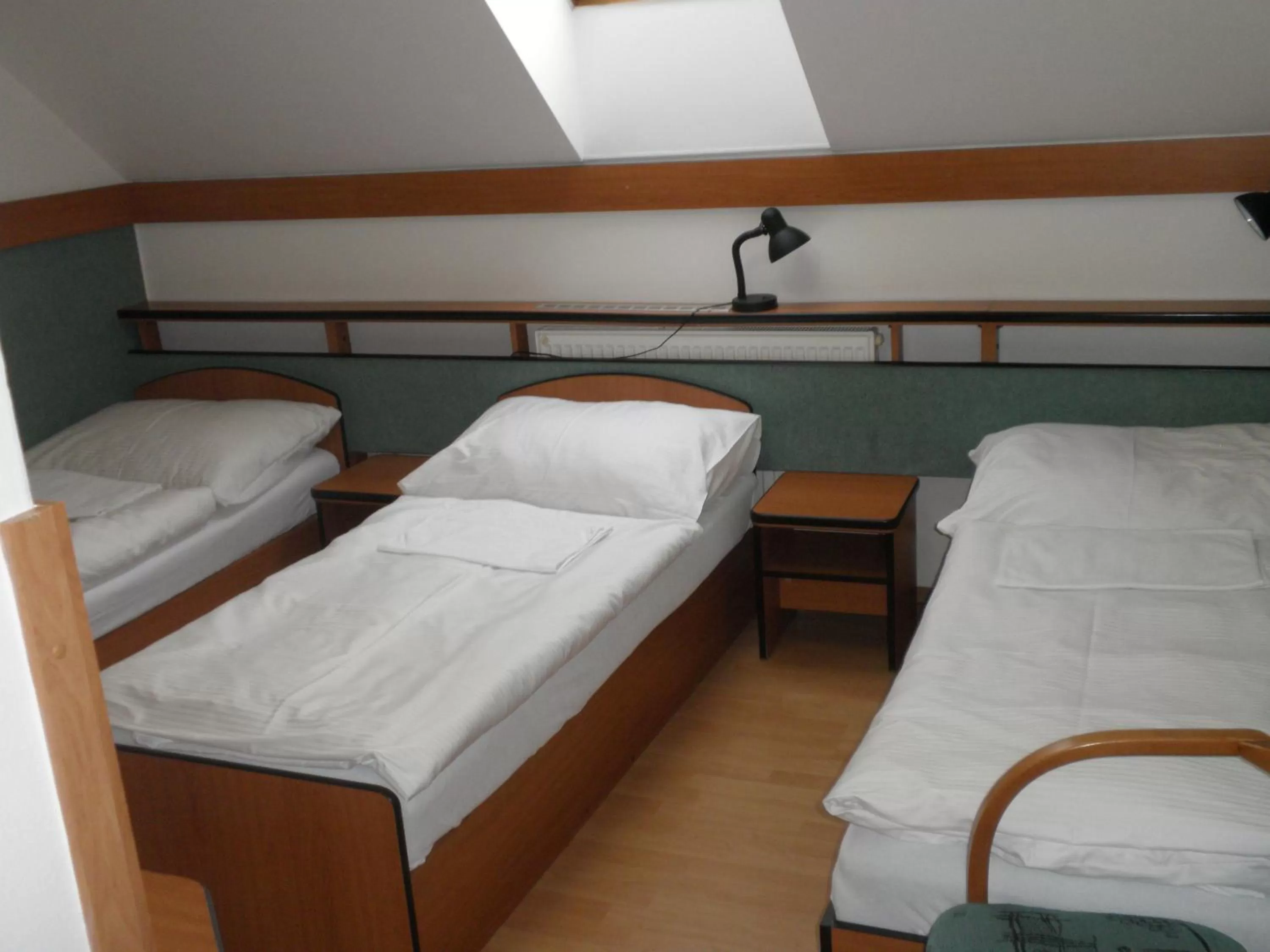 Photo of the whole room, Bed in Hotel Le Café