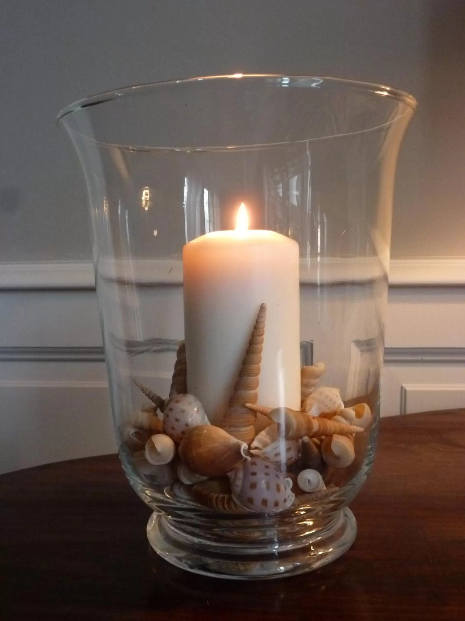 Decorative detail in Le Petit Matin