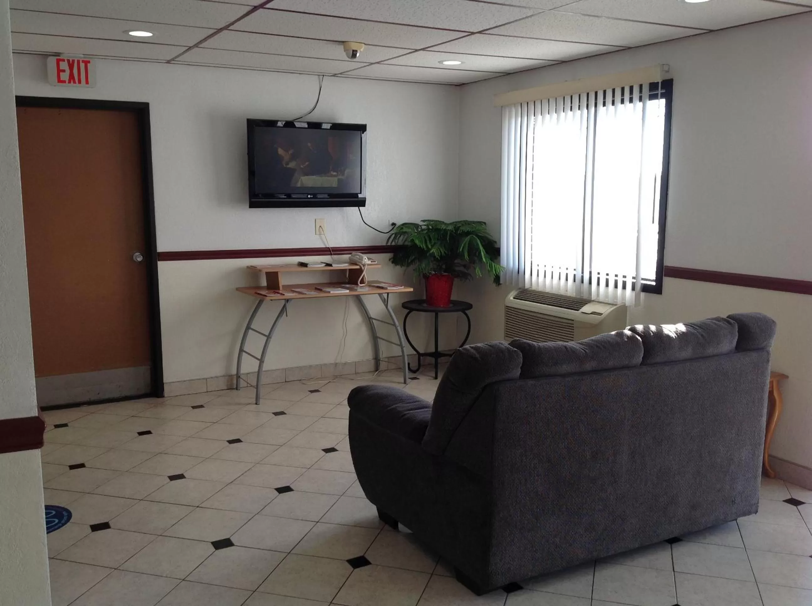 Super 8 by Wyndham Winchester VA