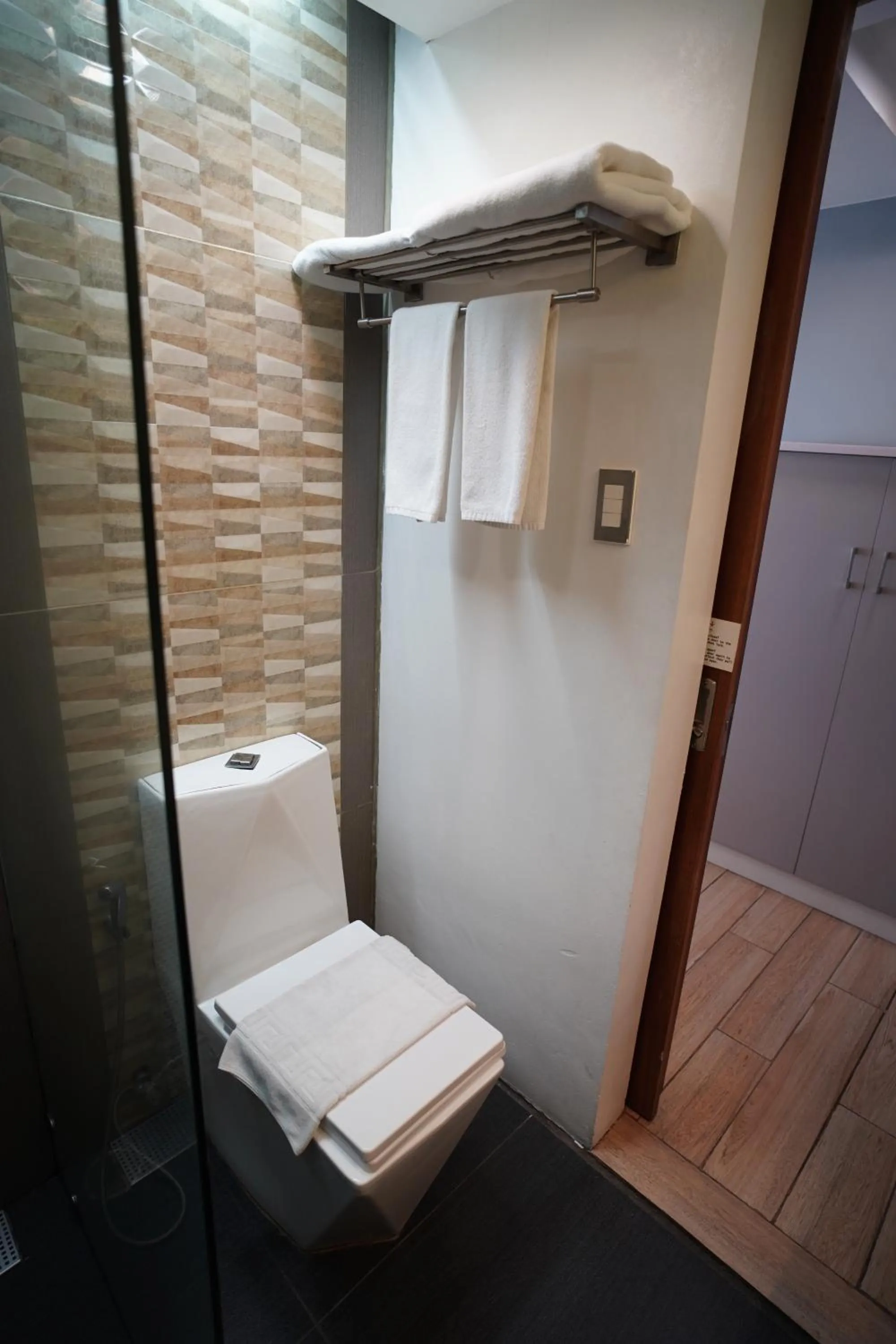 Shower in Heroes Hotel