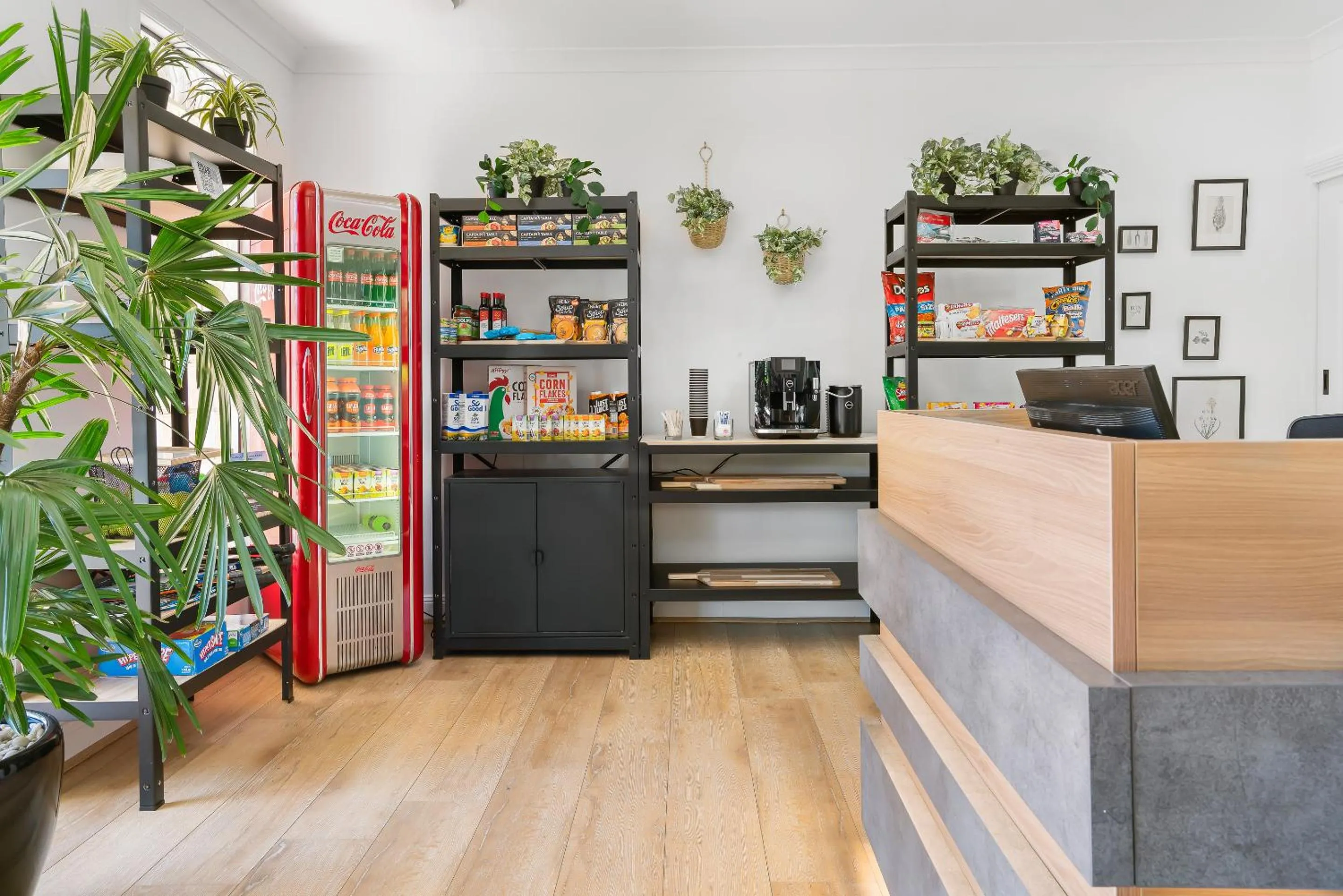 On-site shops in Leisure Inn Pokolbin Hill