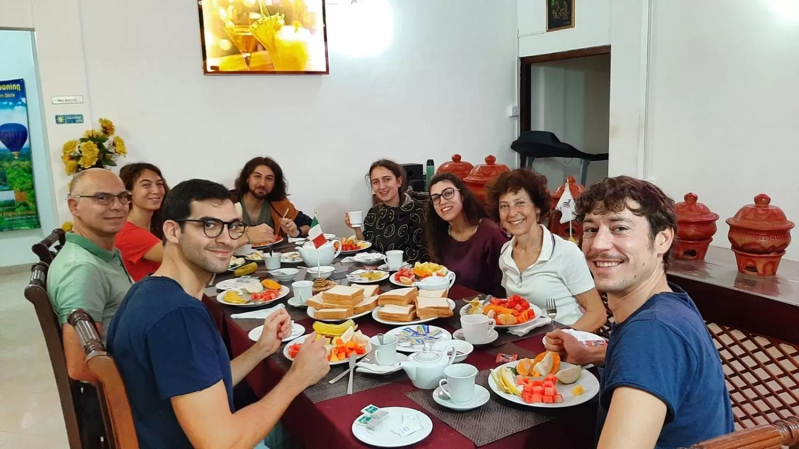 Restaurant/Places to Eat in New Peacock Resort