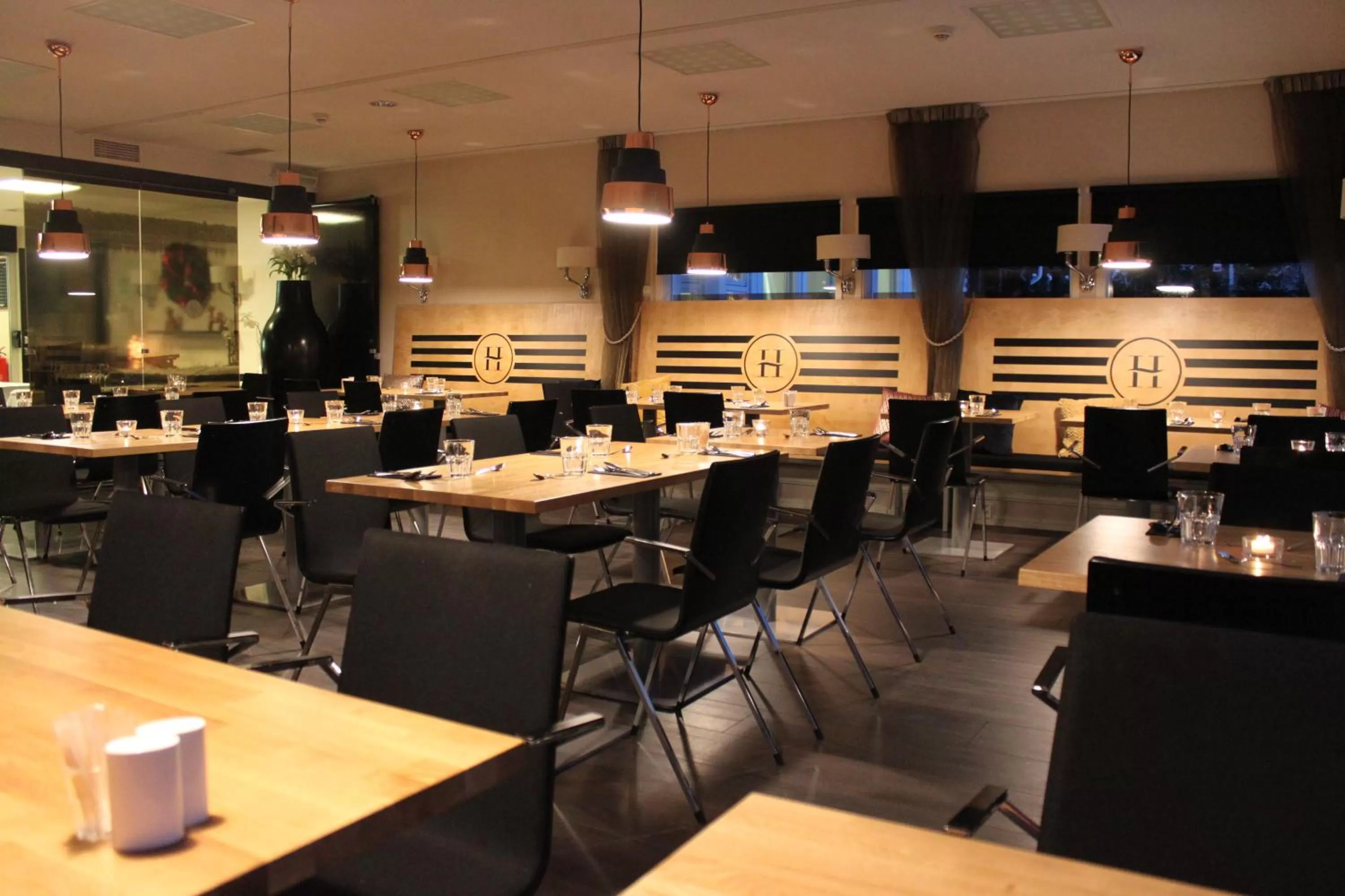 Food and drinks in Hotel Aateli Lakeside