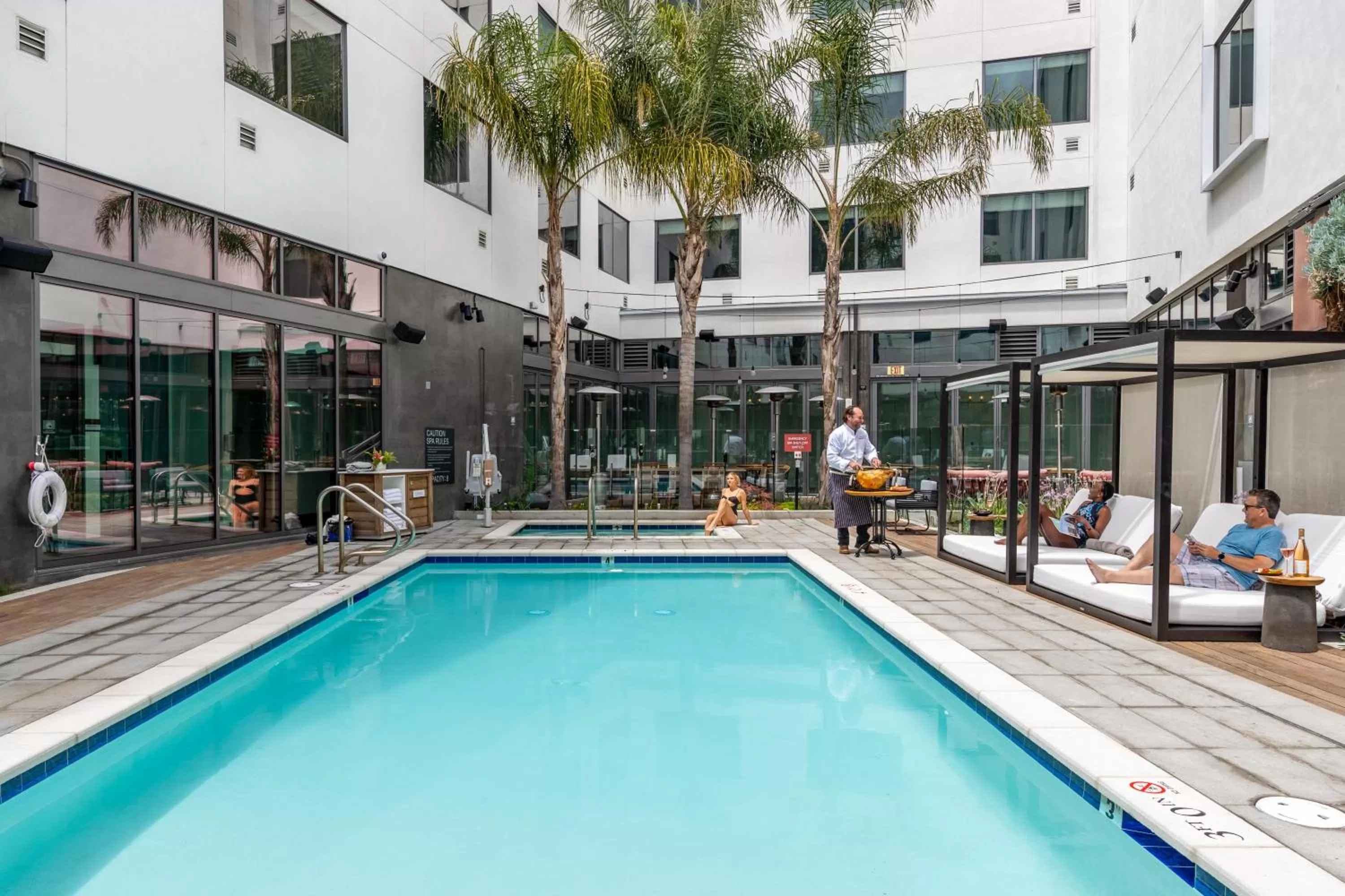 Swimming pool in Shashi Hotel Mountain View Palo Alto