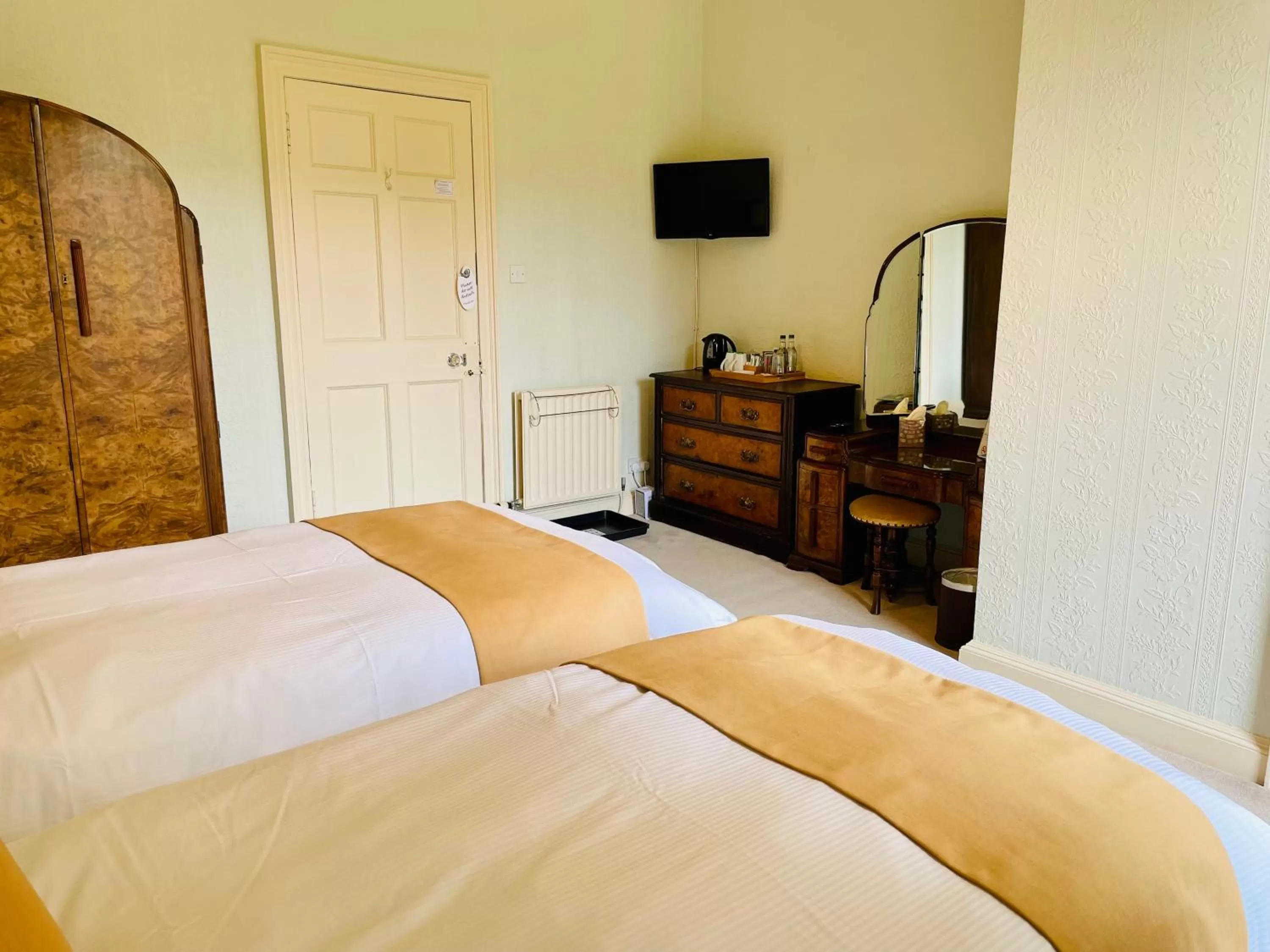 Bedroom, Bed in West Plean House