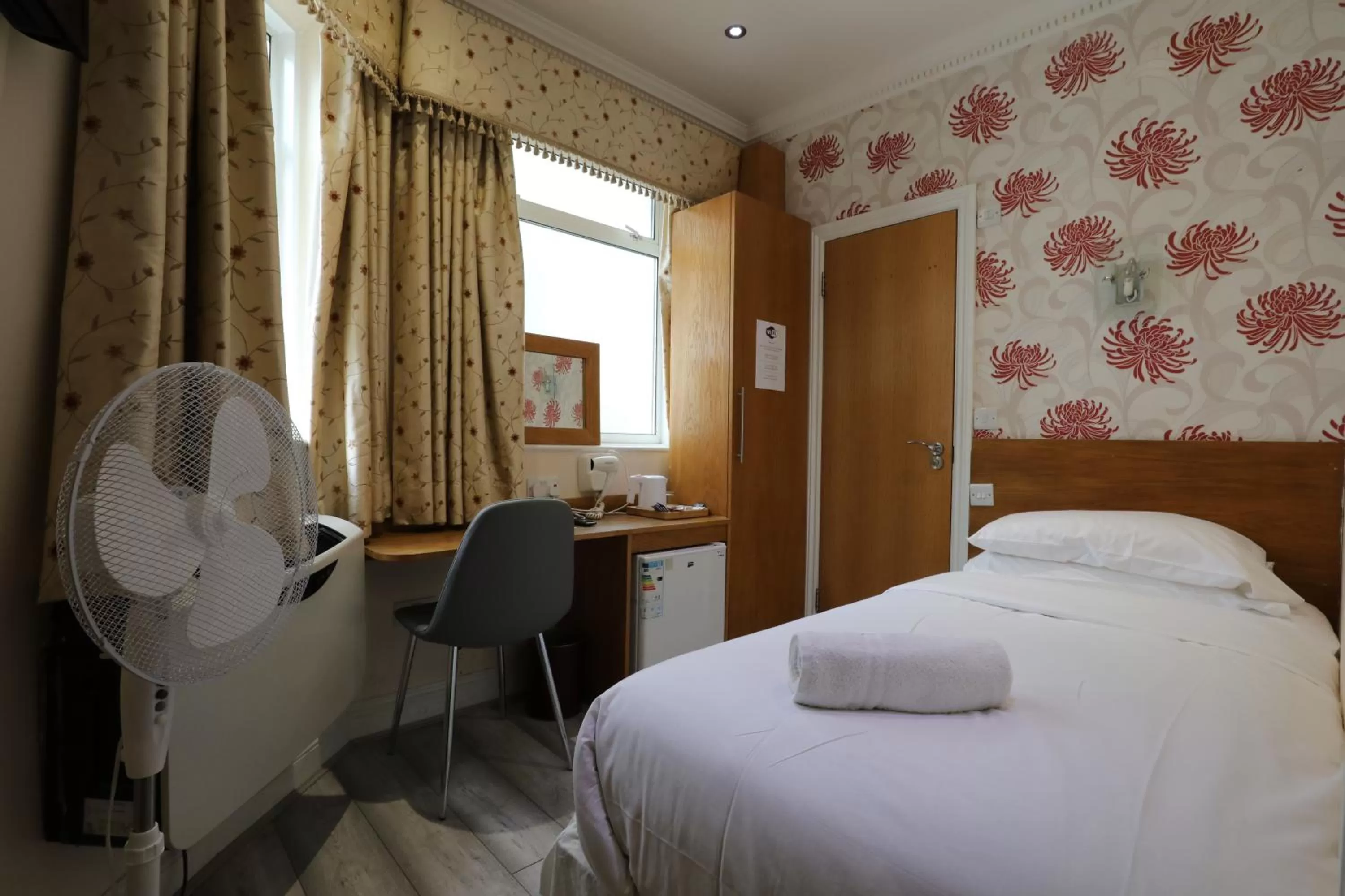 Bed in Anchor Guest House