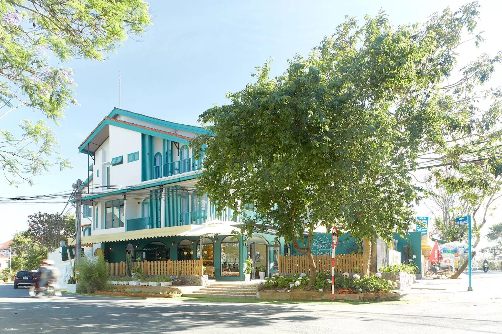 Property building in Larimar Villas Cô Giang