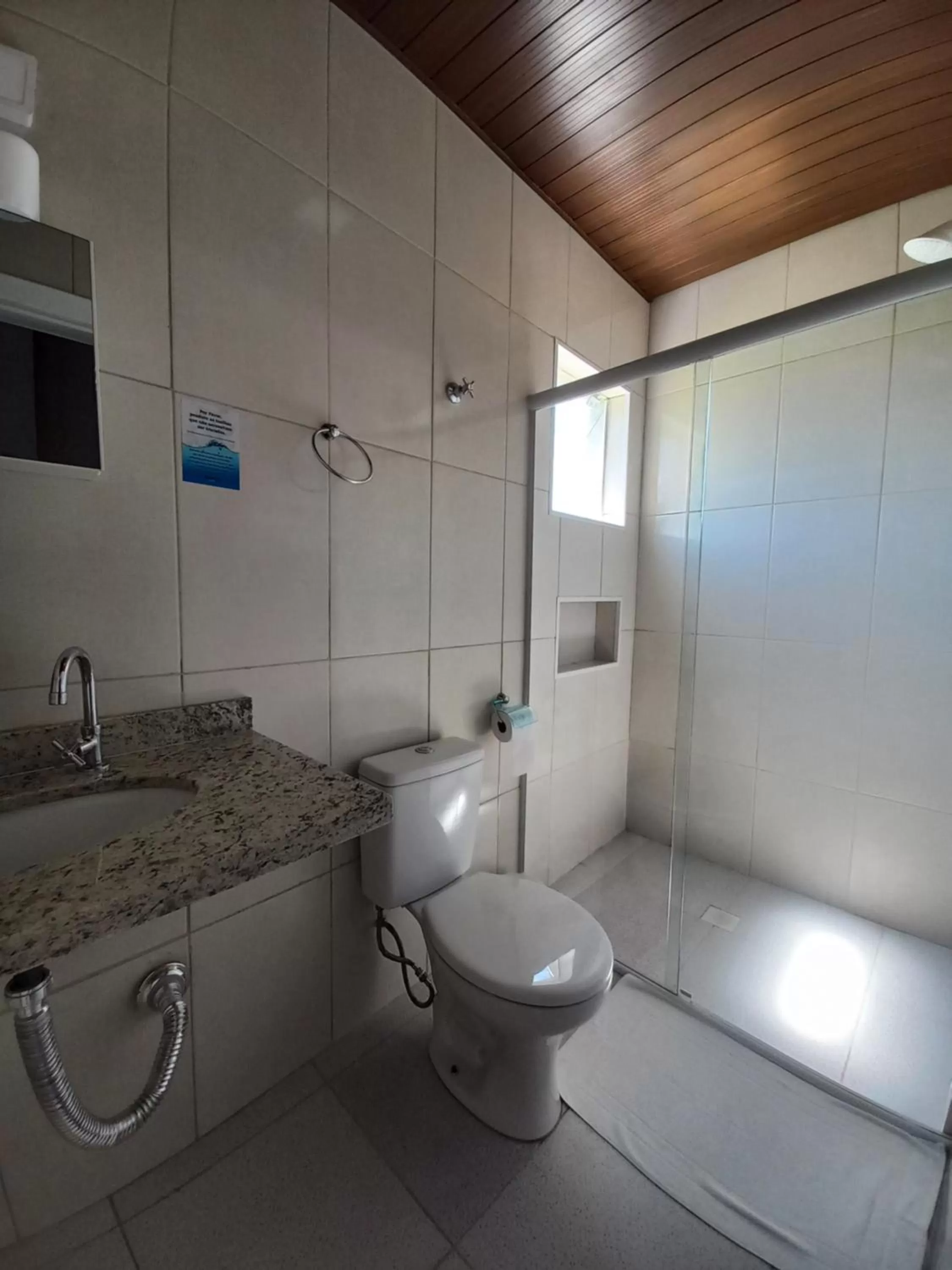 Bathroom in Hotel e Pousada Pouso54