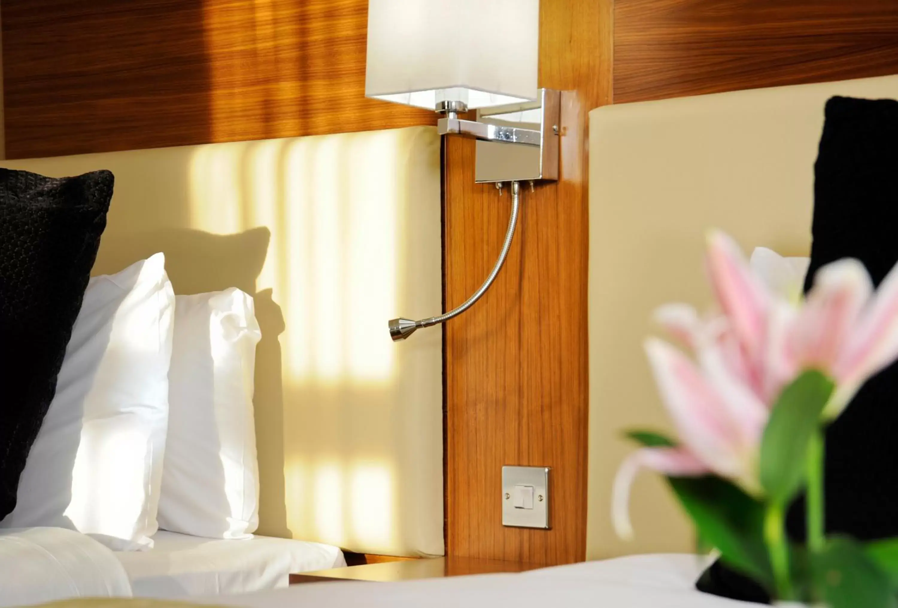 Small Double Room in Mercure London Bloomsbury Hotel Small Double Room in Mercure London Bloomsbury Hotel