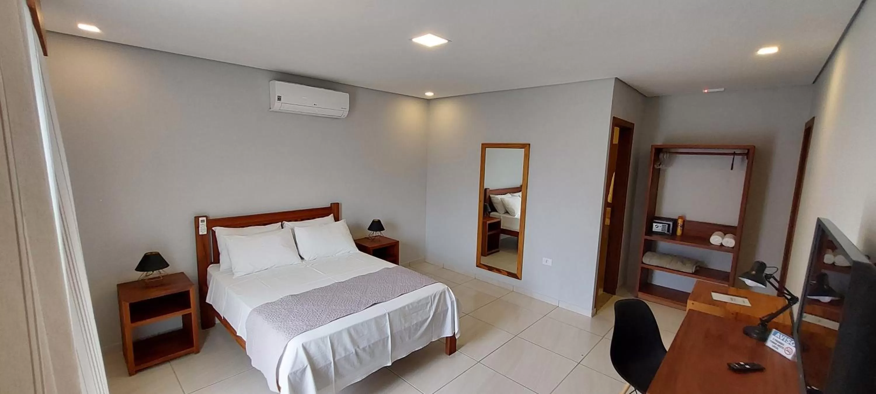 Photo of the whole room, Bed in Pousada das Saíras