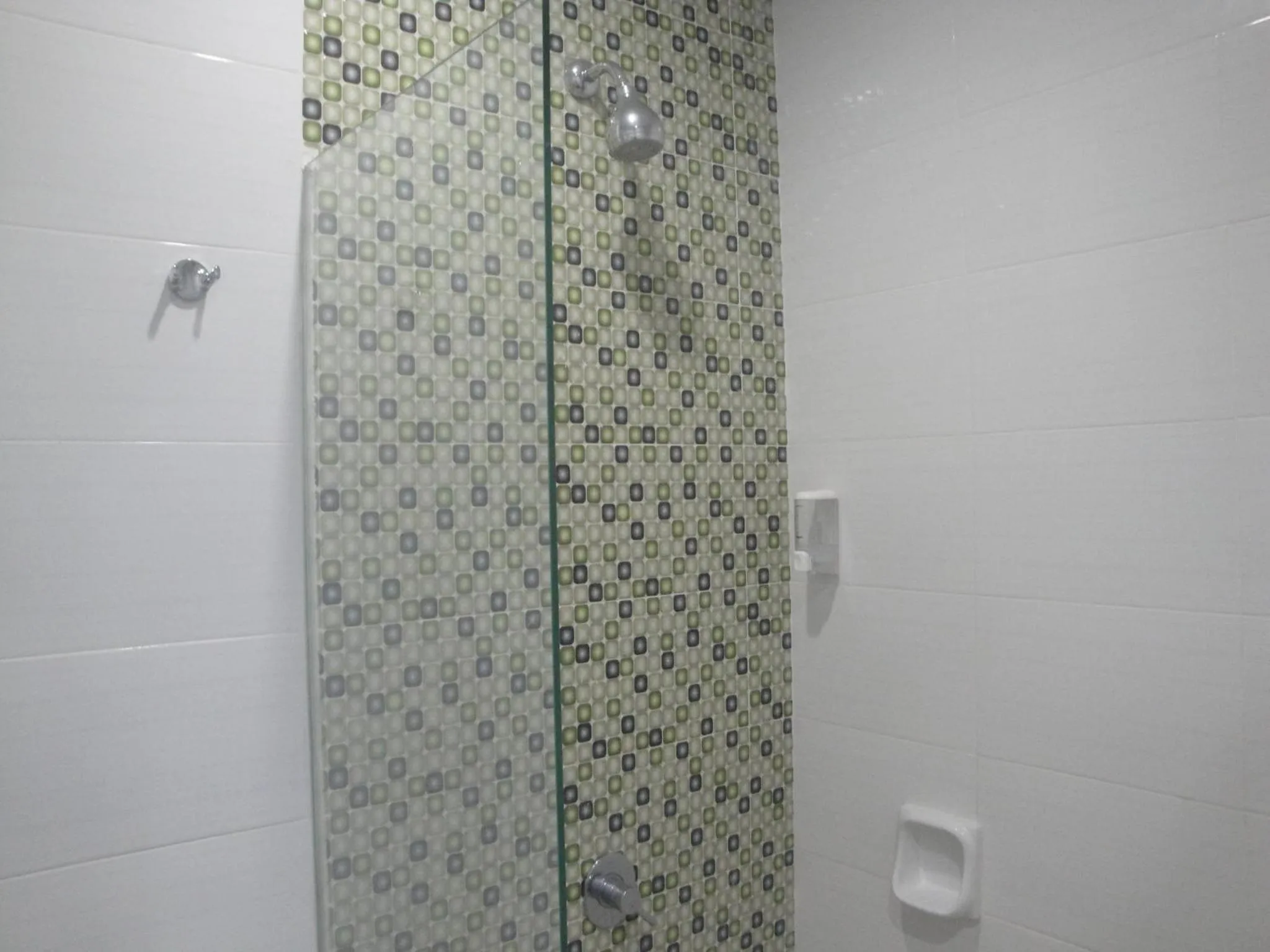 Shower in Matahari Hotel Labuan Bajo