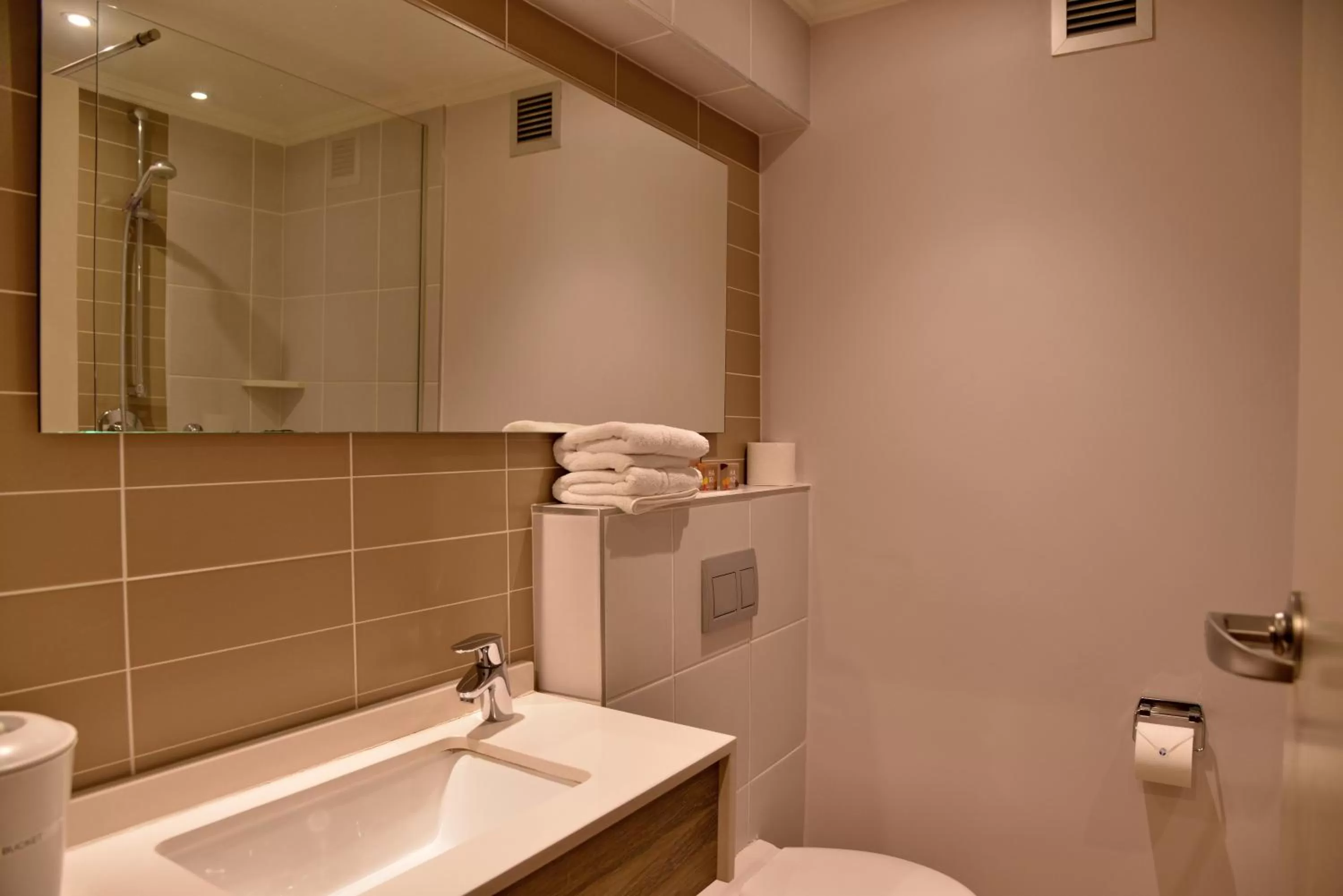 Bathroom in Town Lodge Mbombela