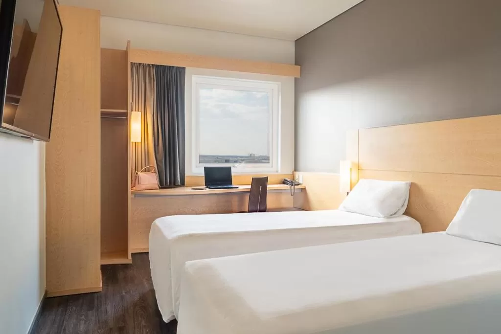 Property building, Bed in Ibis Chihuahua