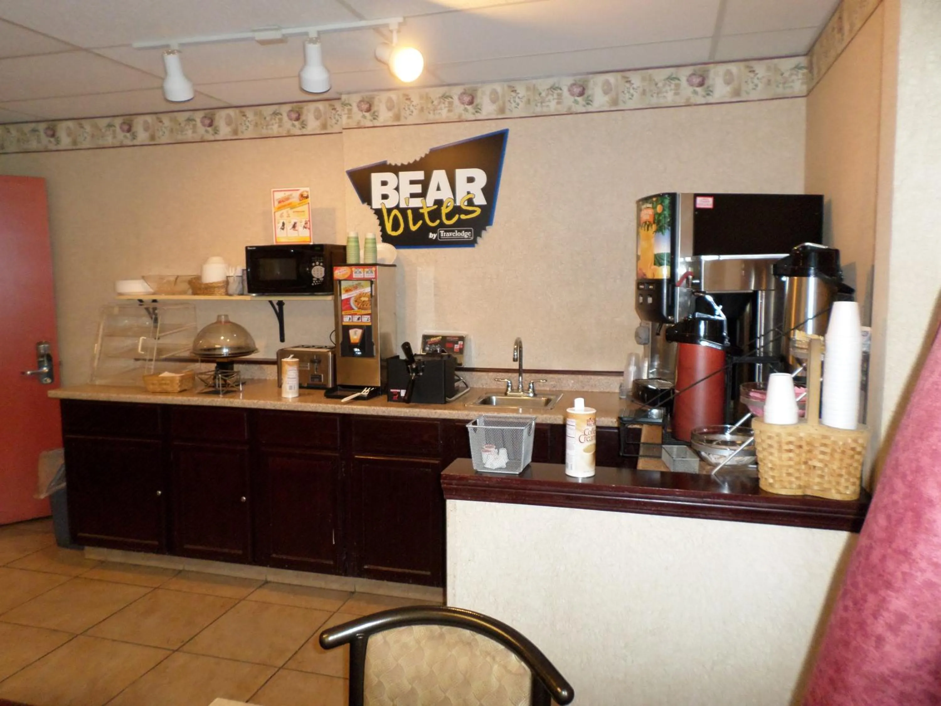 Other in Travelodge by Wyndham Cleveland Lakewood