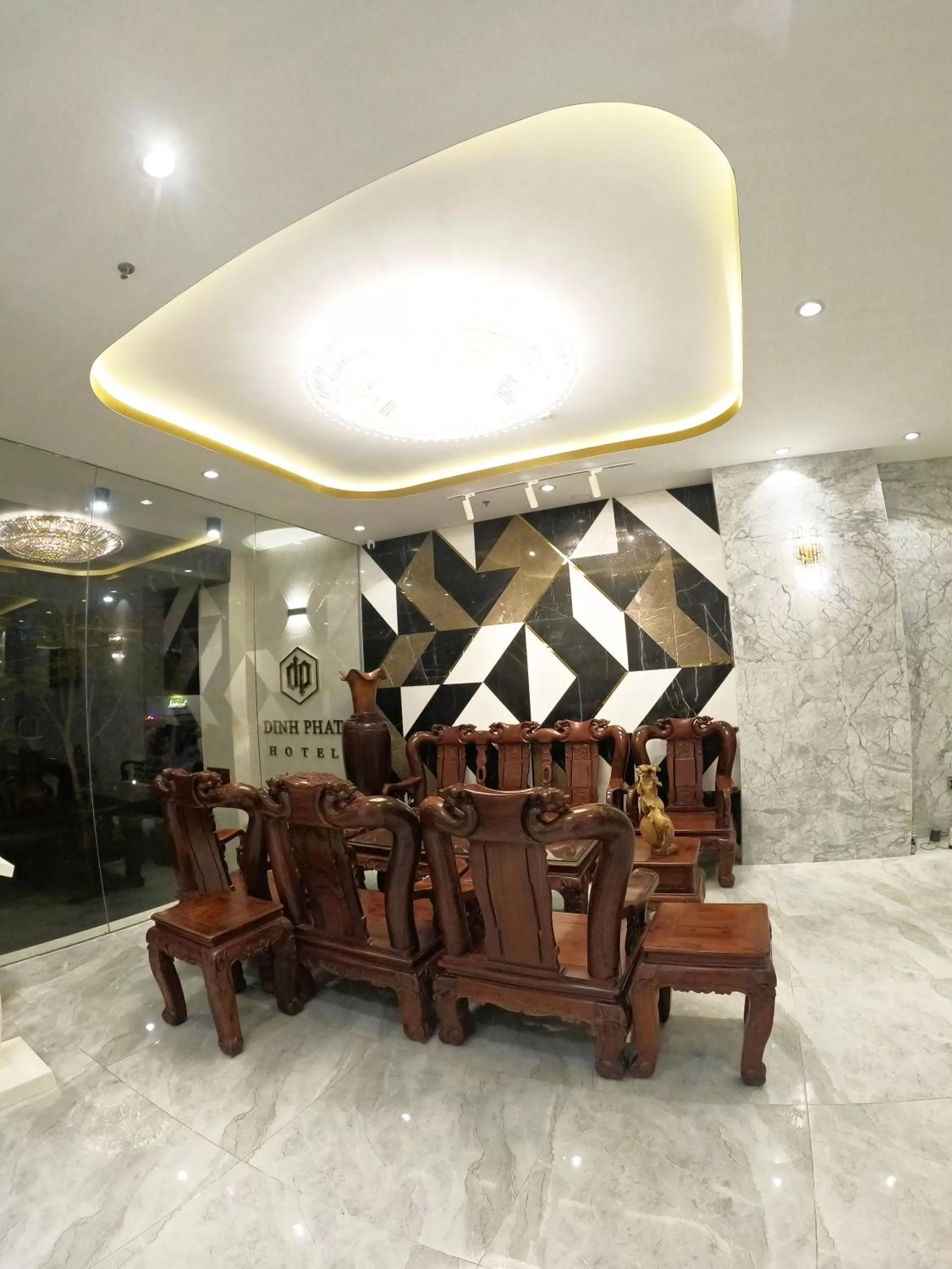 Lobby or reception in Dinh Phat Hotel